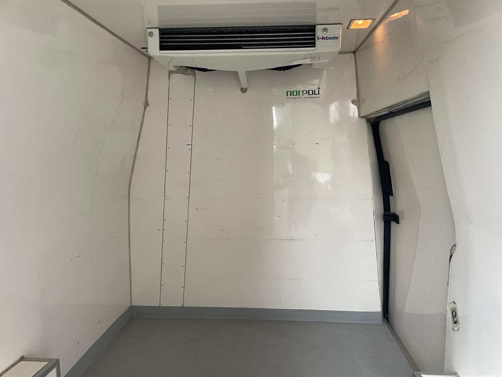 Ford Transit · Ano 2016 — image 9