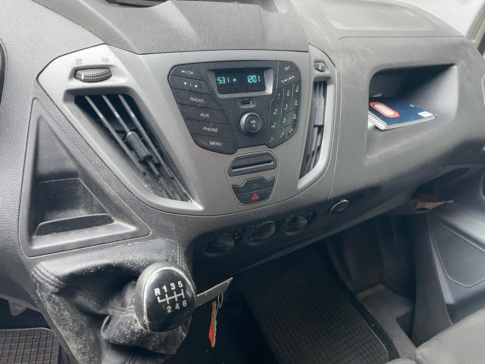 Ford Transit · Ano 2016 — image 12