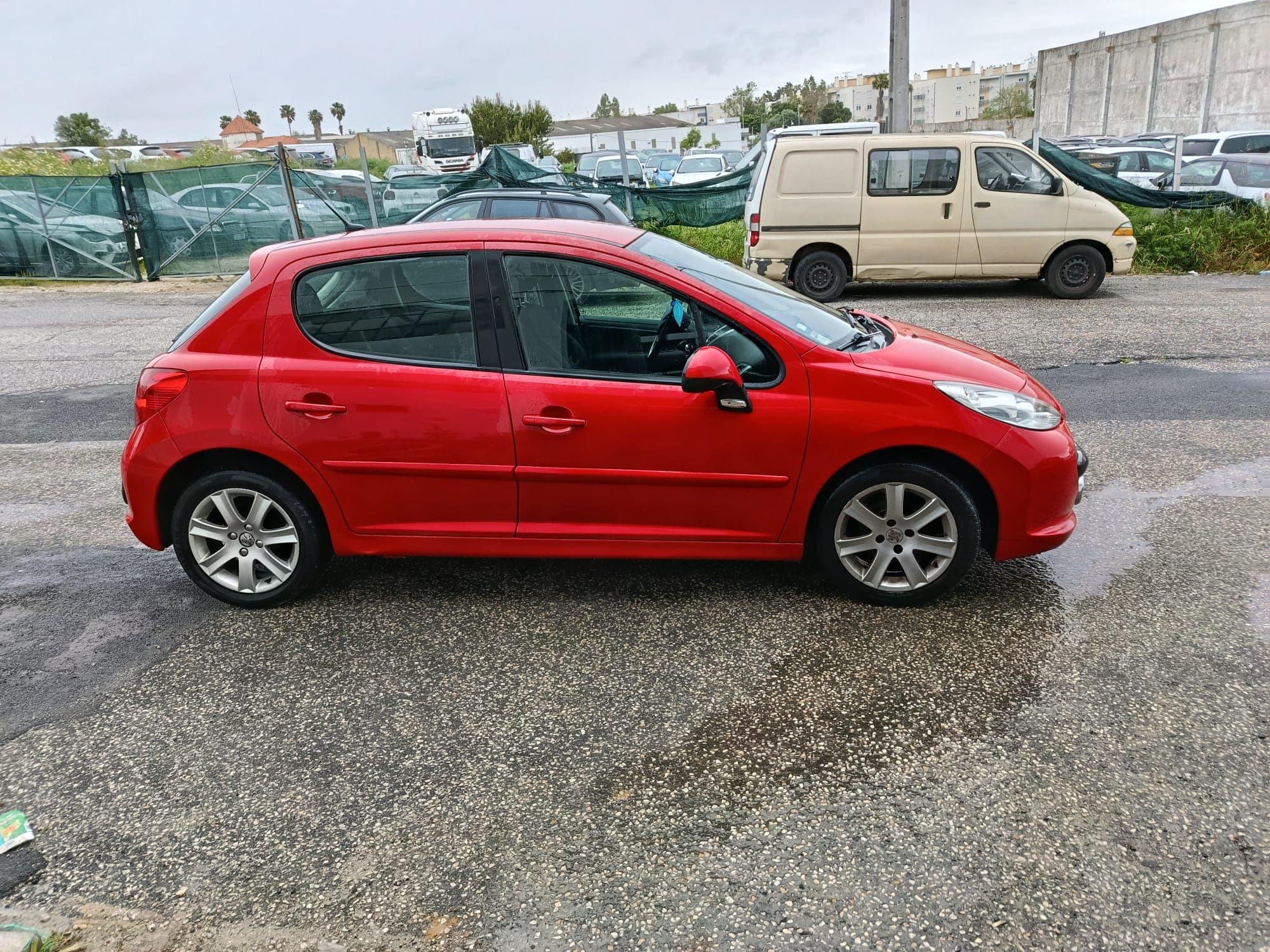Peugeot 207 · Ano 2008 — image 8