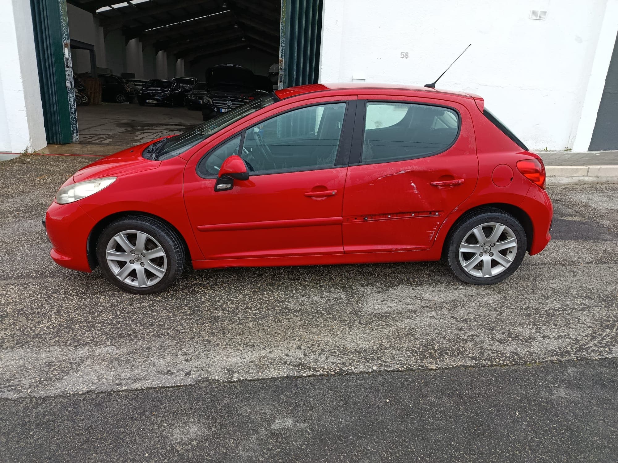 Peugeot 207 · Ano 2008 — image 7