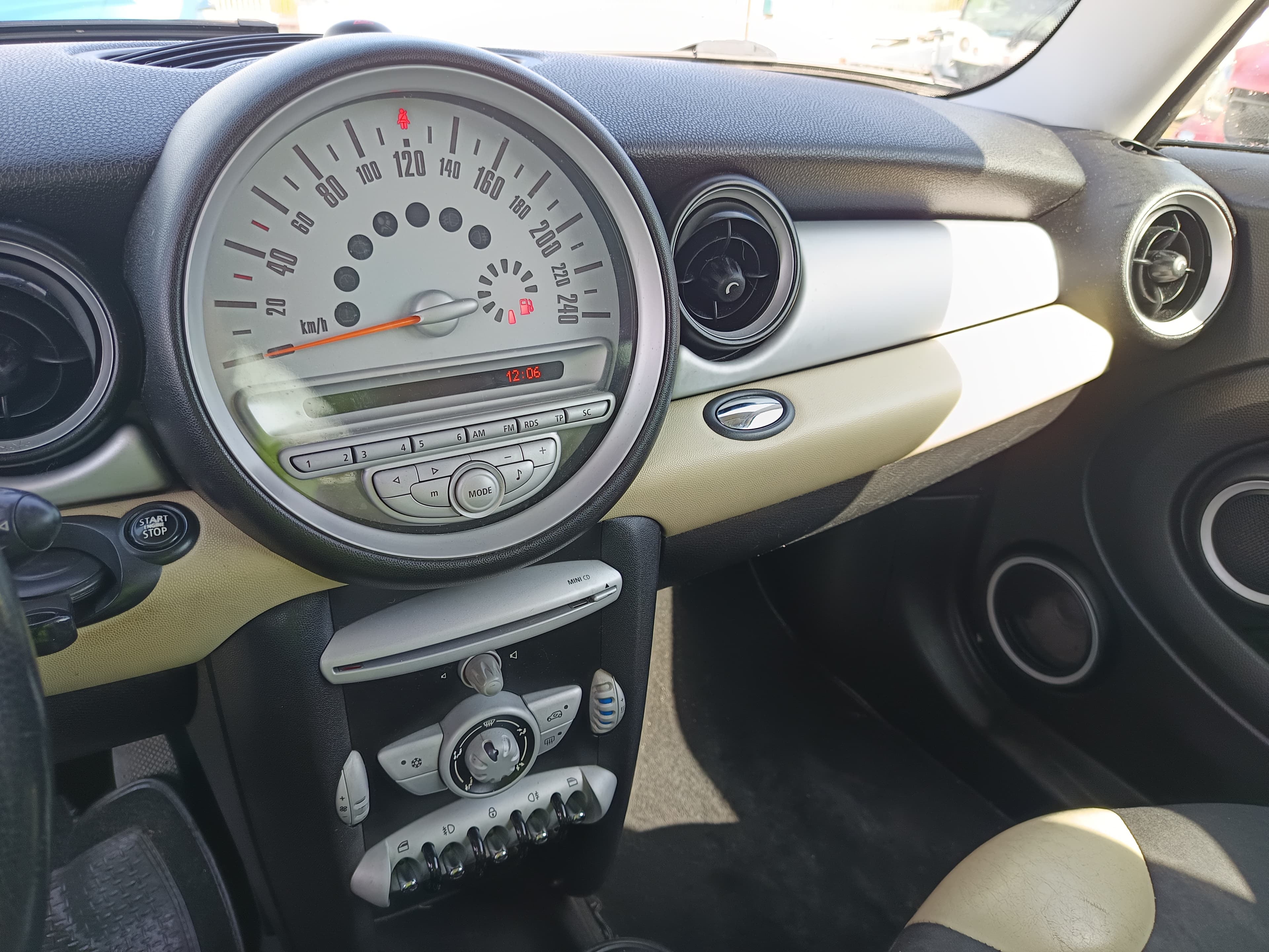 Mini Cooper D · Ano 2007 — image 17