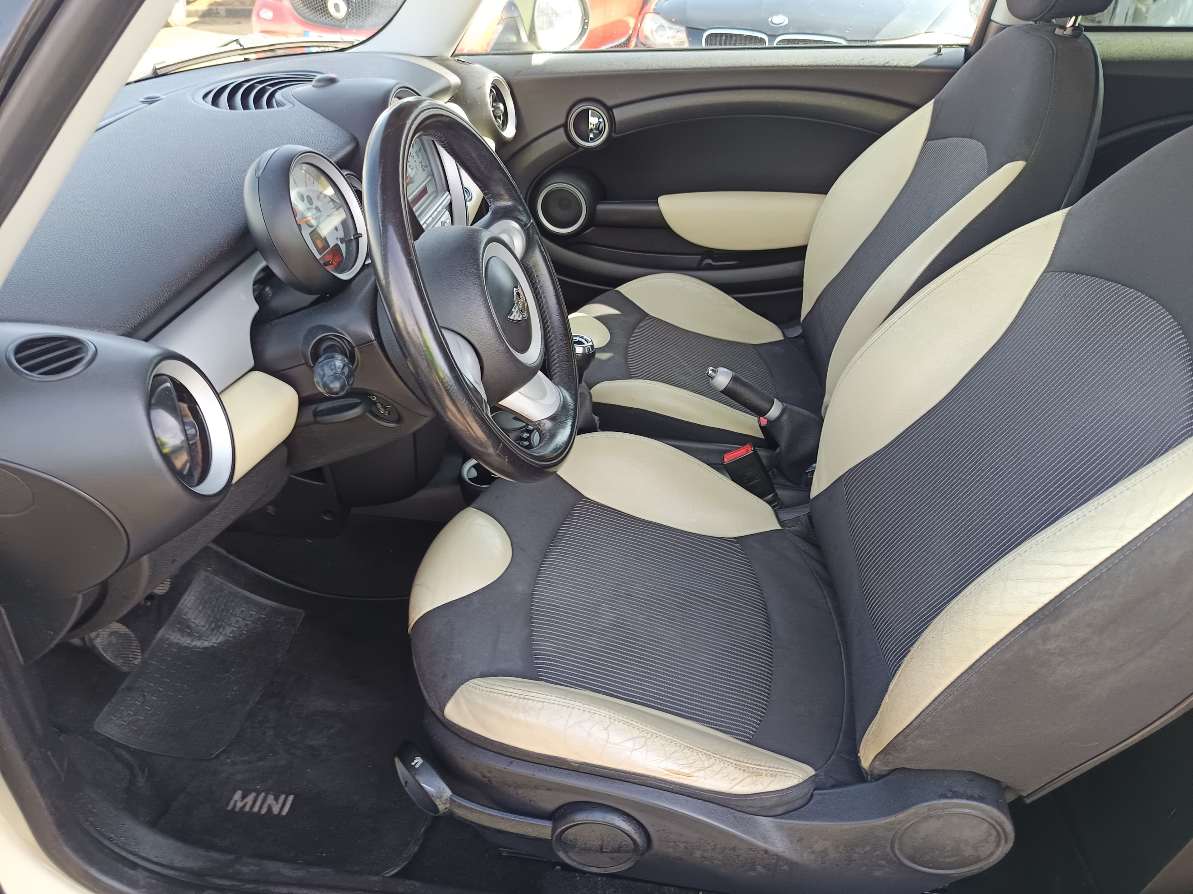 Mini Cooper D · Ano 2007 — image 24
