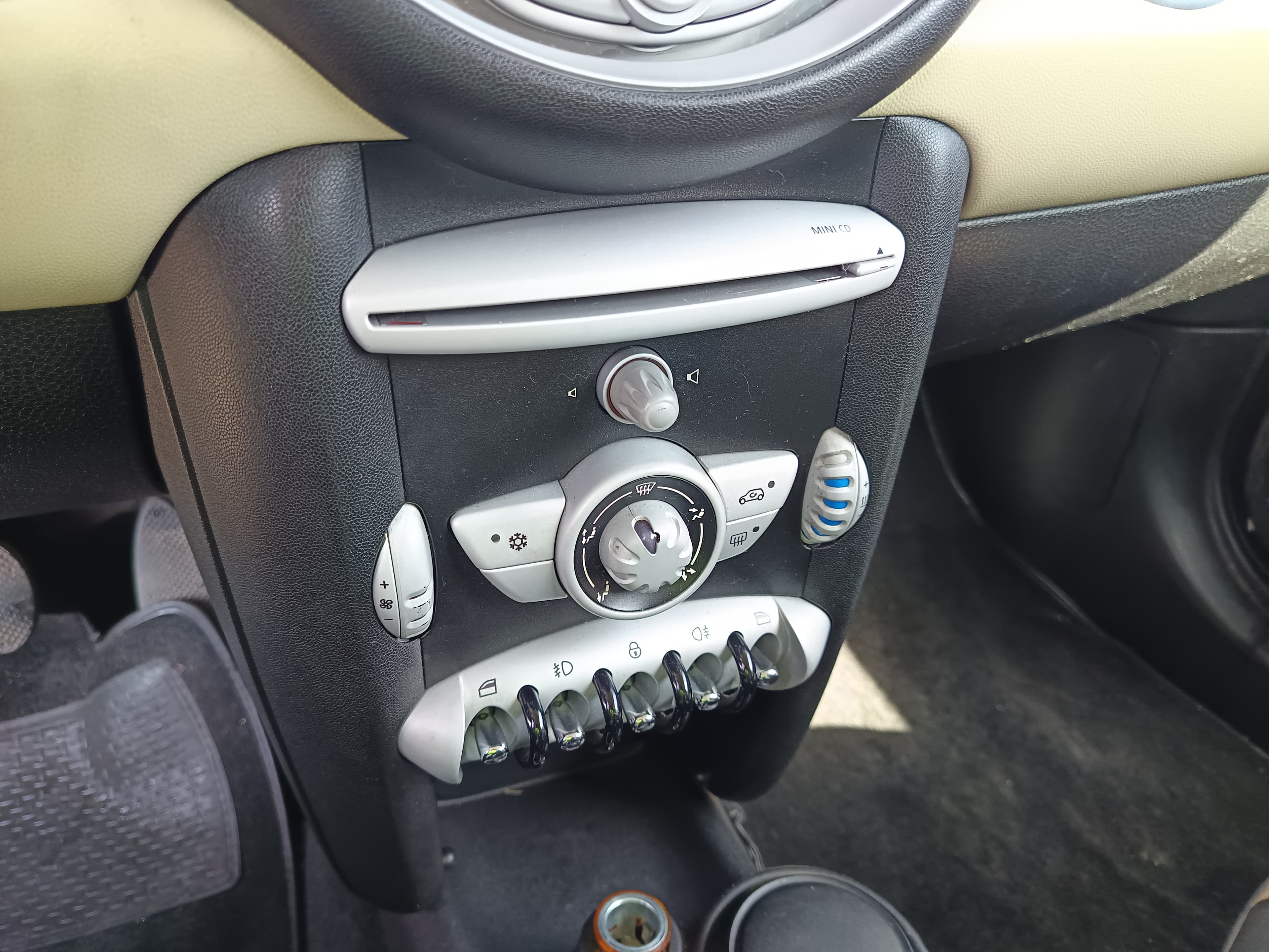 Mini Cooper D · Ano 2007 — image 18