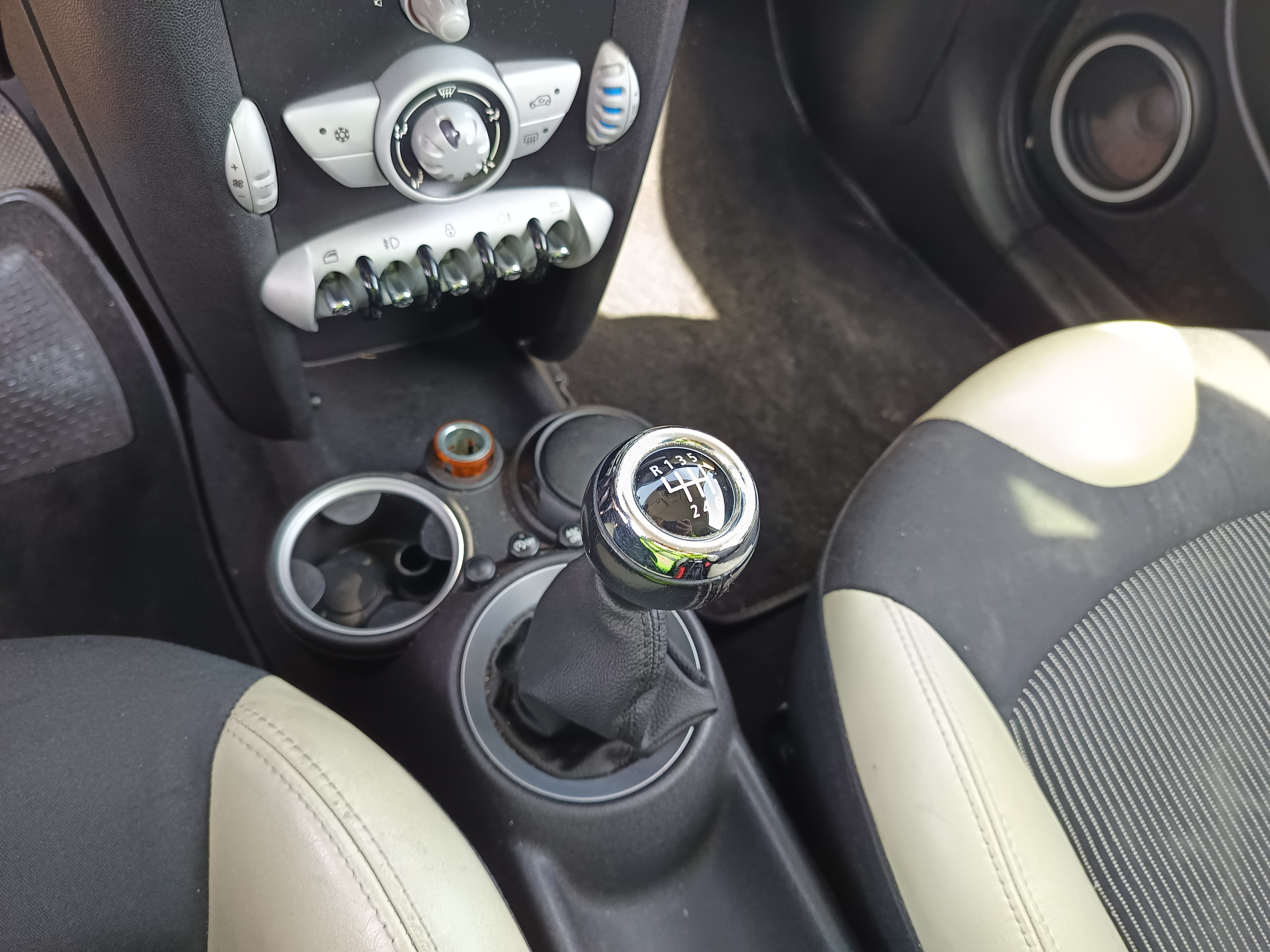 Mini Cooper D · Ano 2007 — image 20