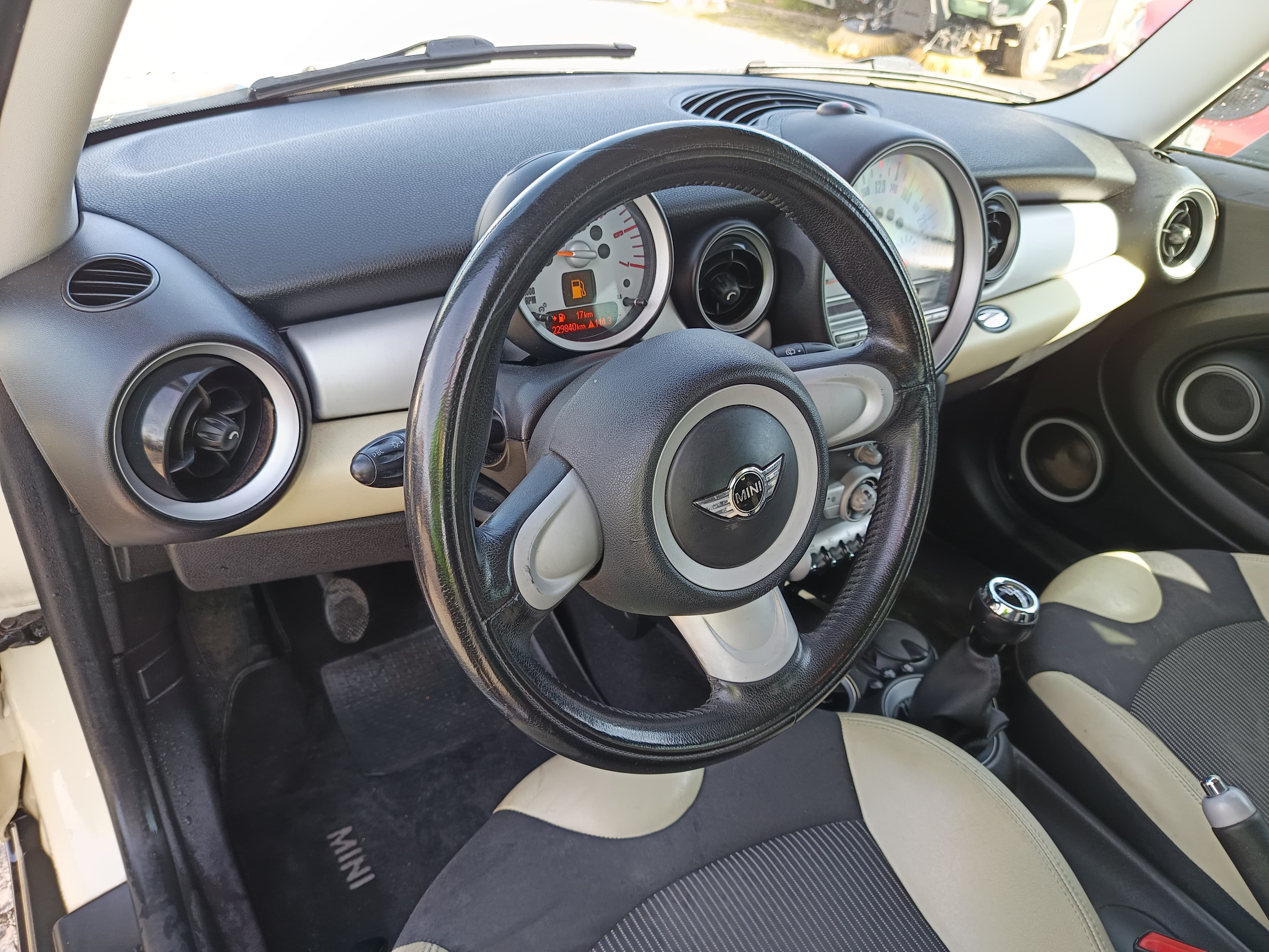 Mini Cooper D · Ano 2007 — image 16