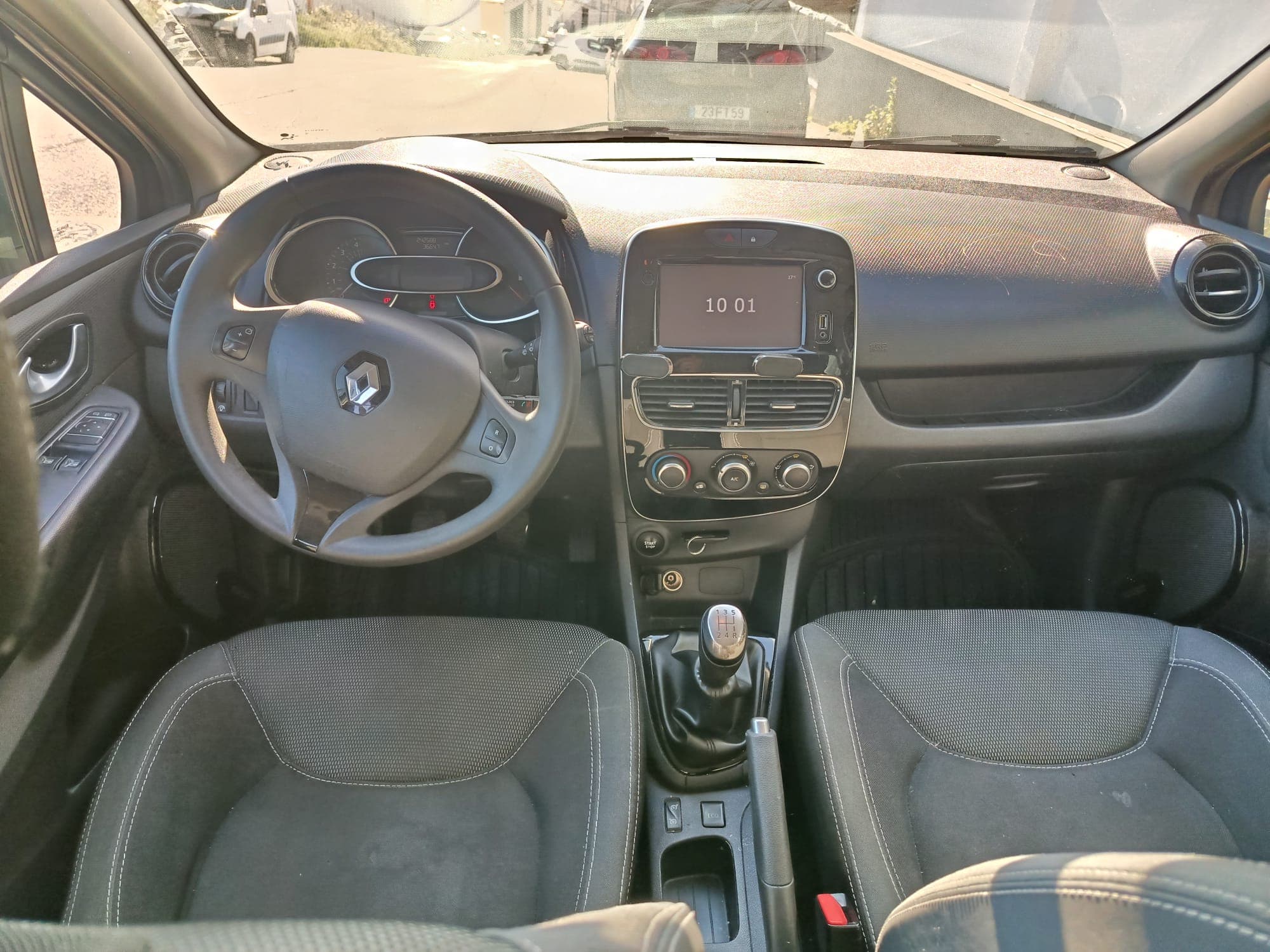 Renault Clio · Ano 2018 — imagem 14
