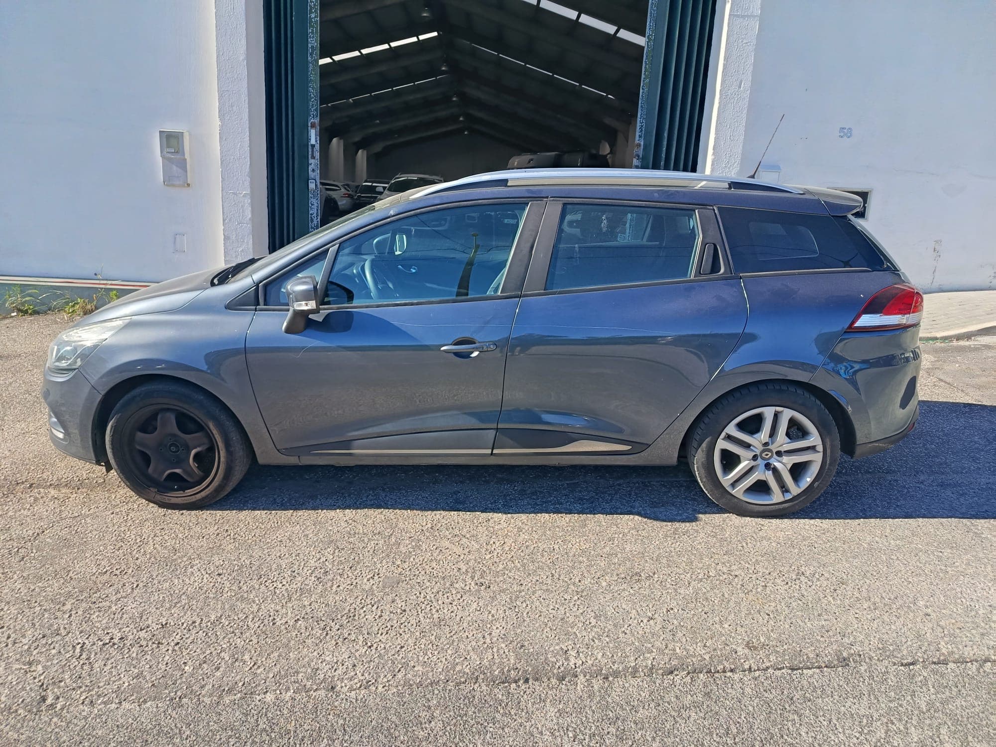Renault Clio · Ano 2018 — imagem 7