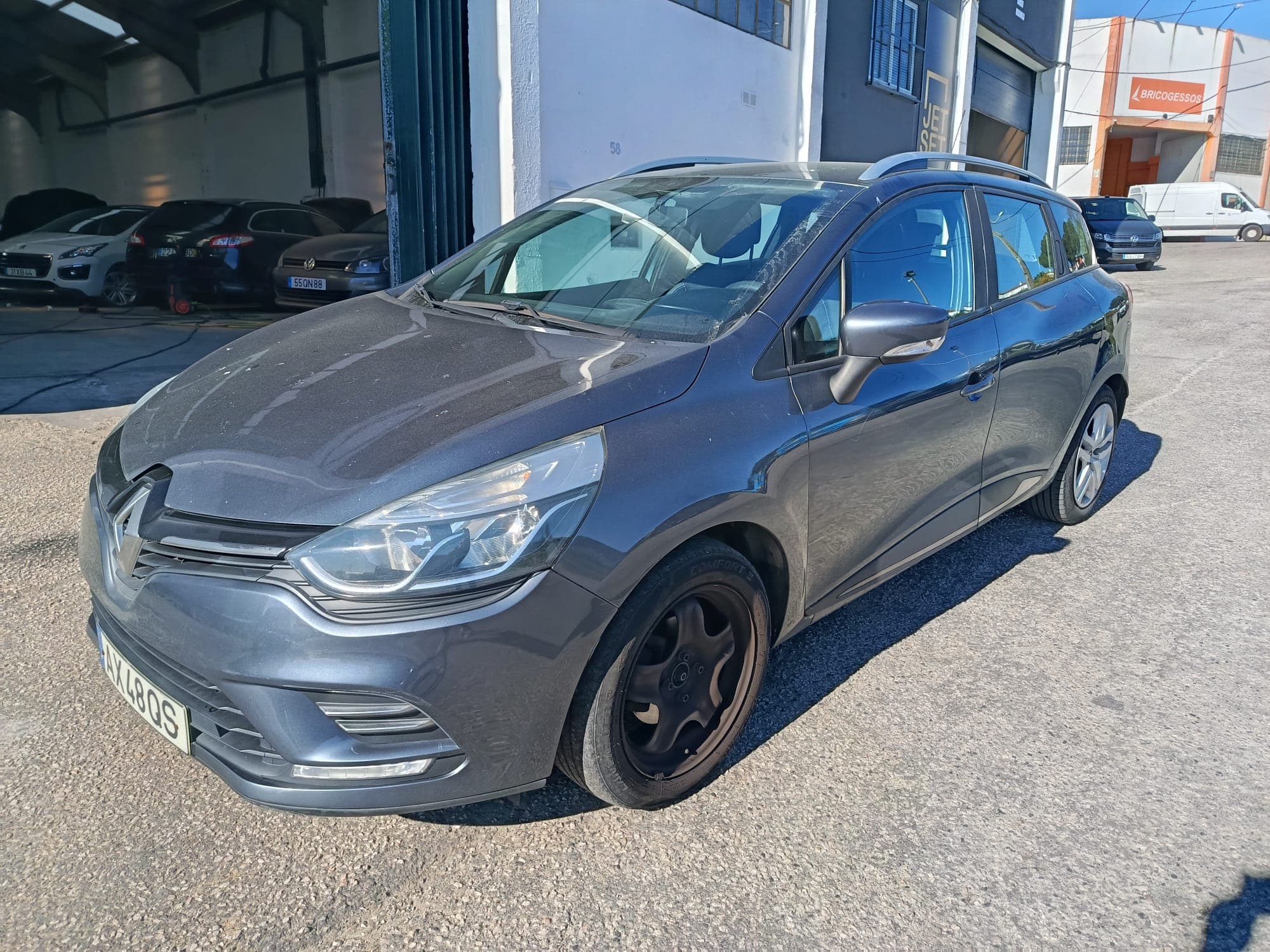 Renault Clio · Ano 2018 — imagem 2