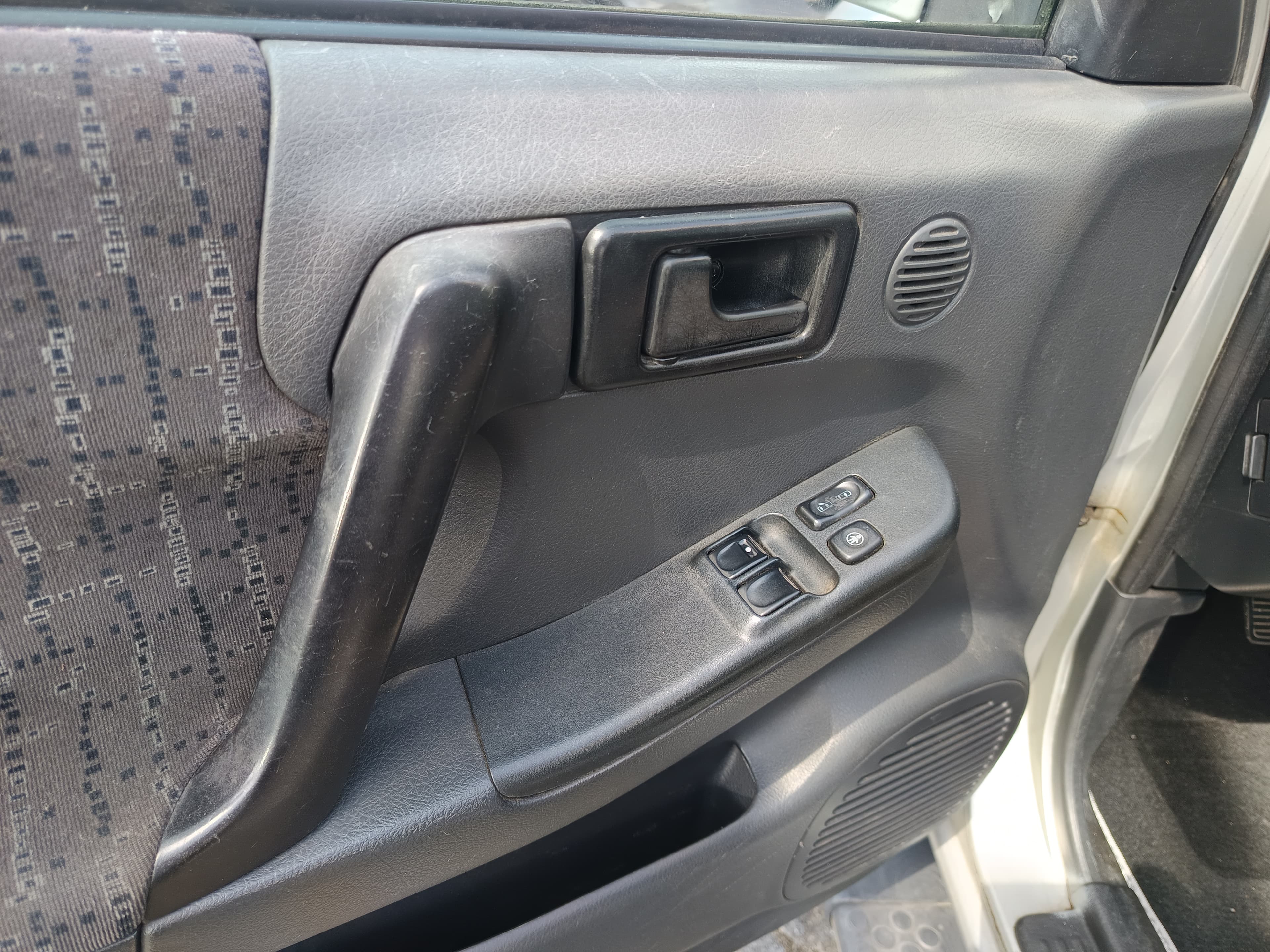 Opel Frontera · Ano 1999 — image 29