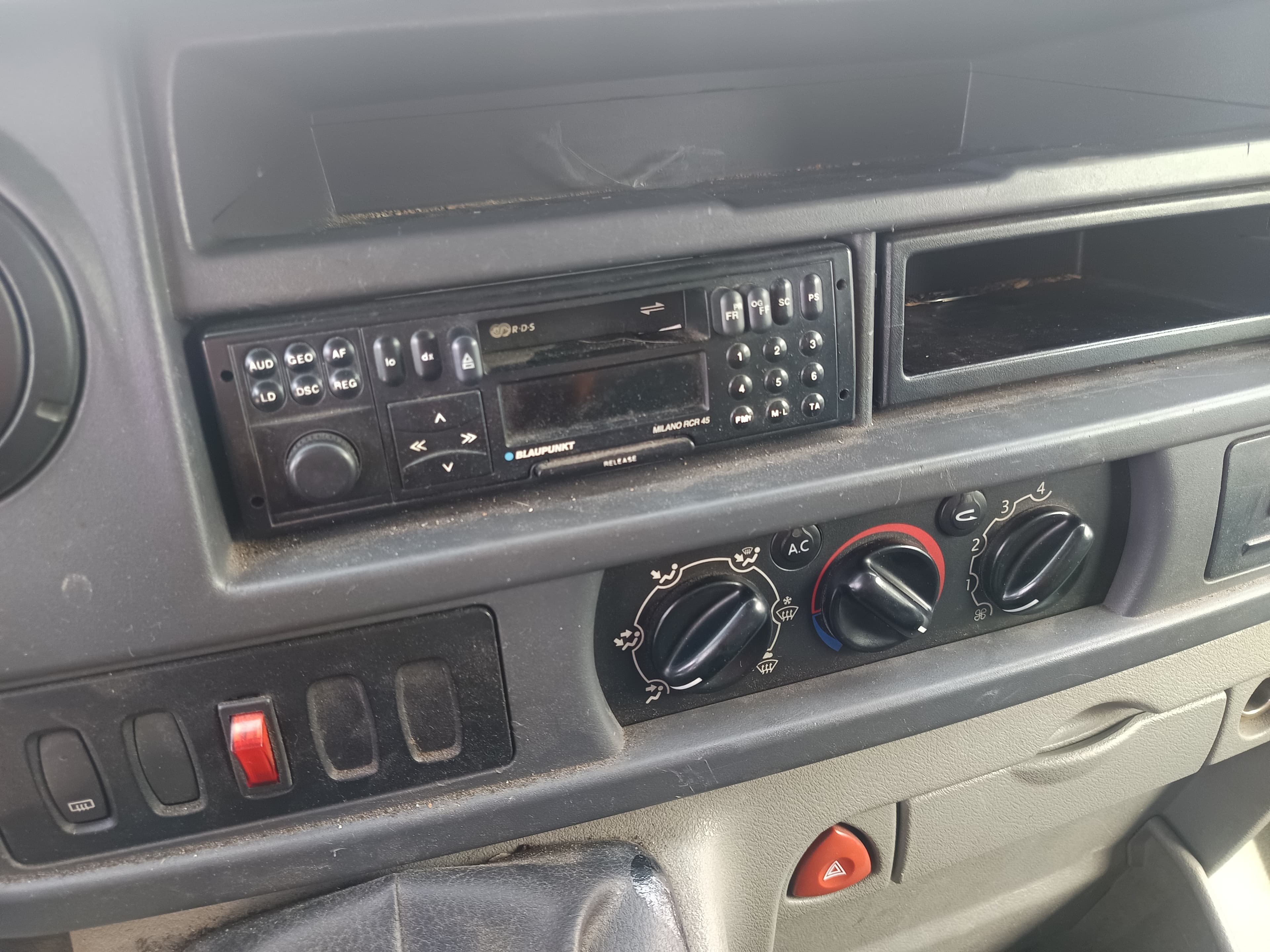 Opel Movano · Ano 2008 — imagem 21
