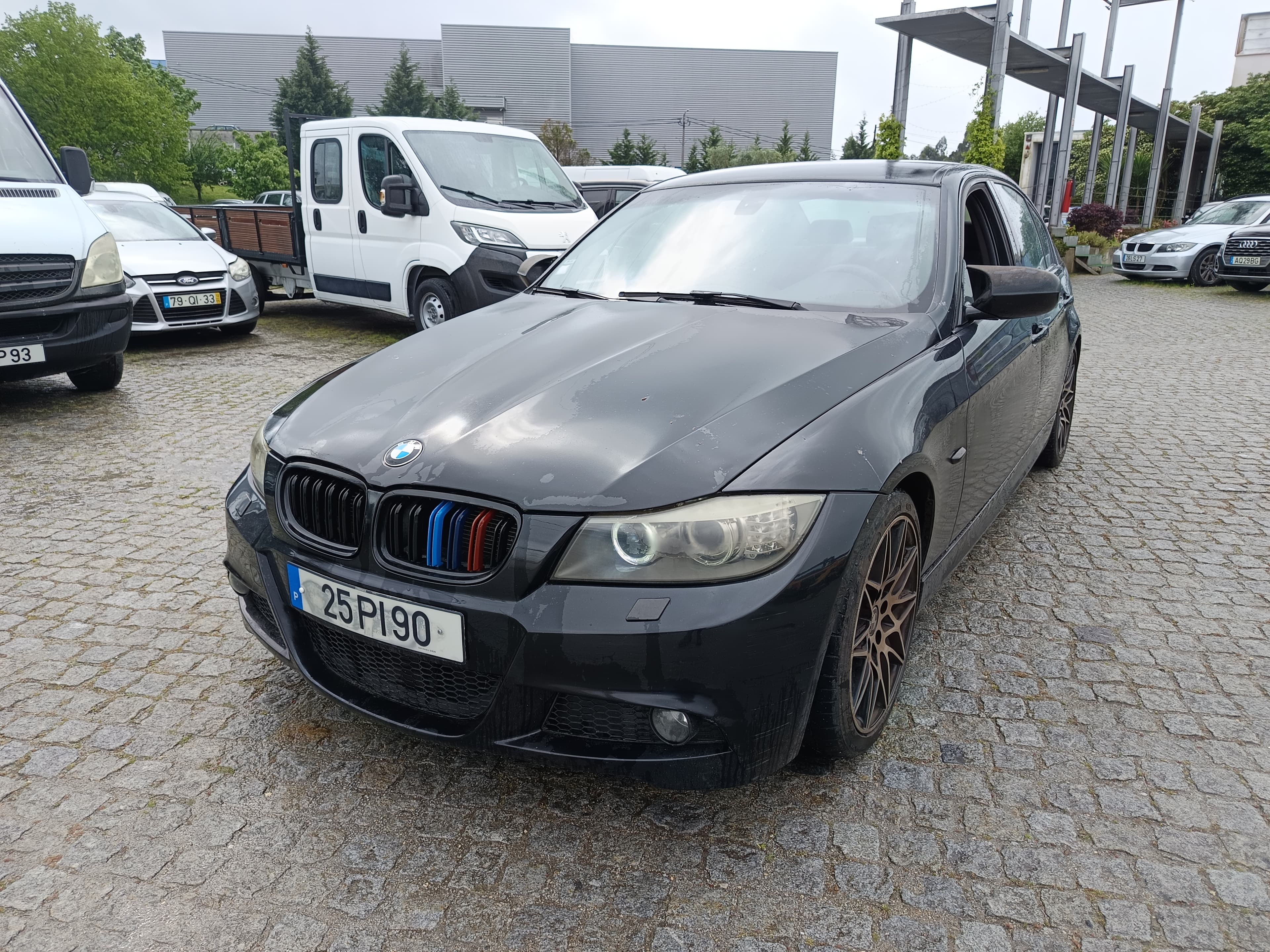 BMW 318d · Ano 2011 — image 1