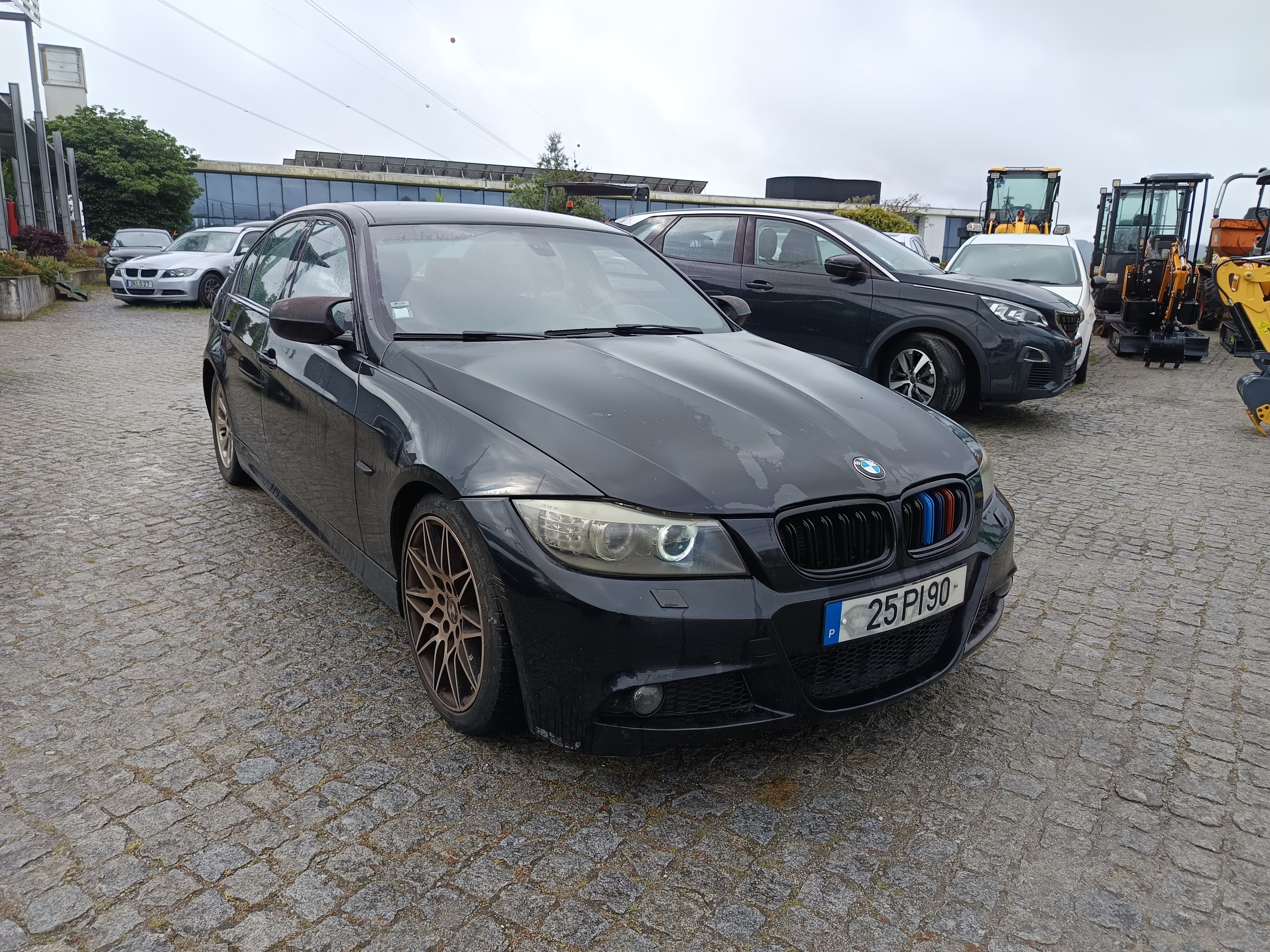 BMW 318d · Ano 2011 — image 3
