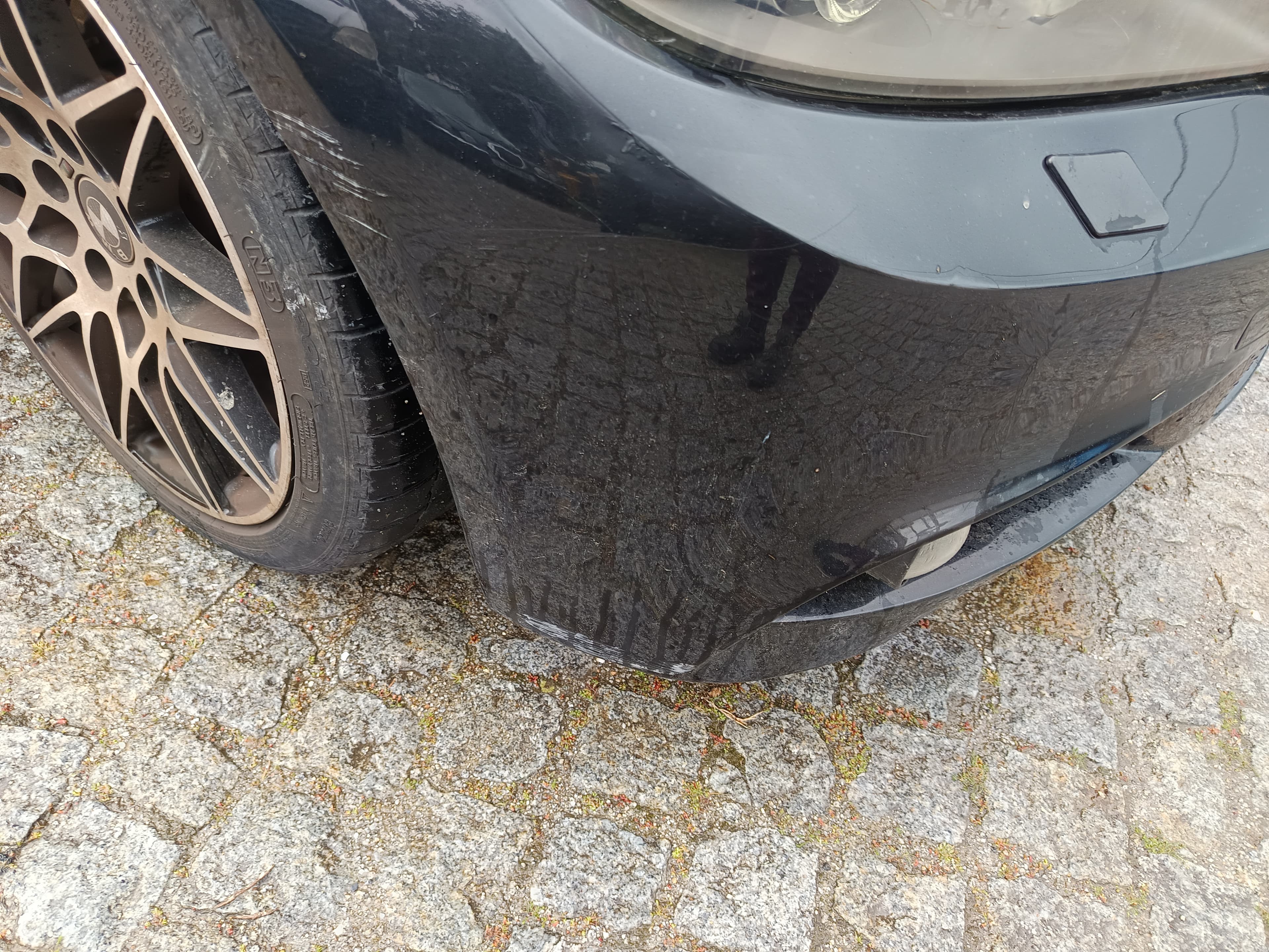 BMW 318d · Ano 2011 — image 8