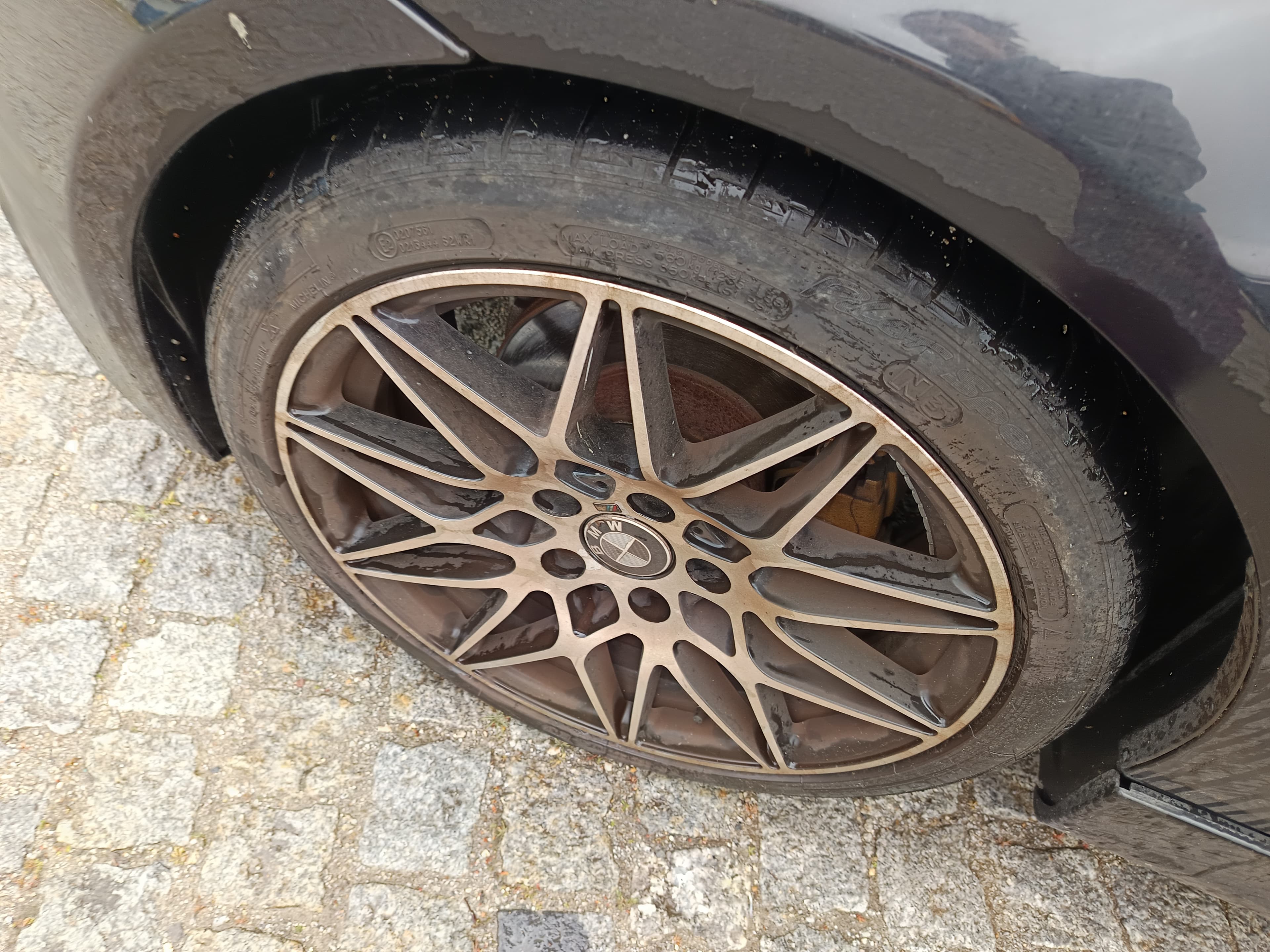 BMW 318d · Ano 2011 — image 15