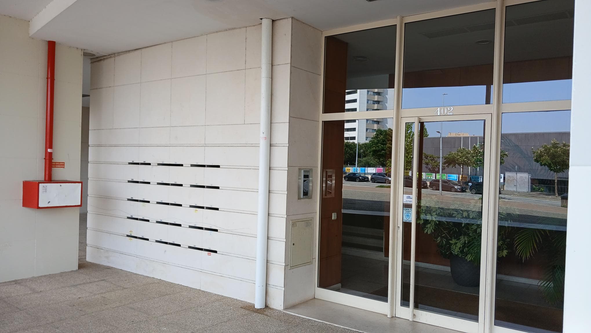 Apartamento T2 + Lugar de Garagem e Arrumos · Boavista, Porto — imagem 2