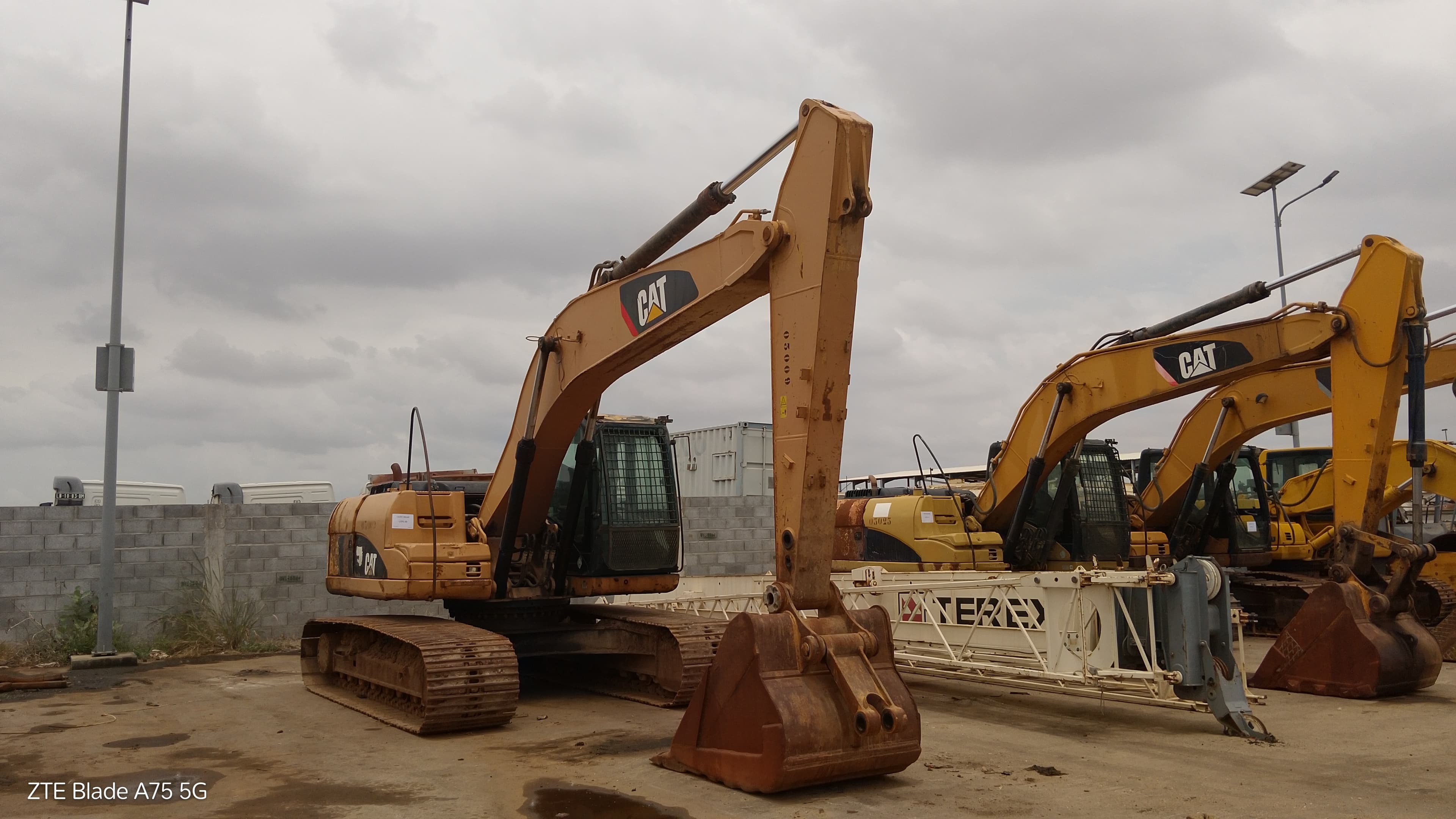 Escavadora de Rastos 20 T CATERPILLAR 320 D — imagen 5