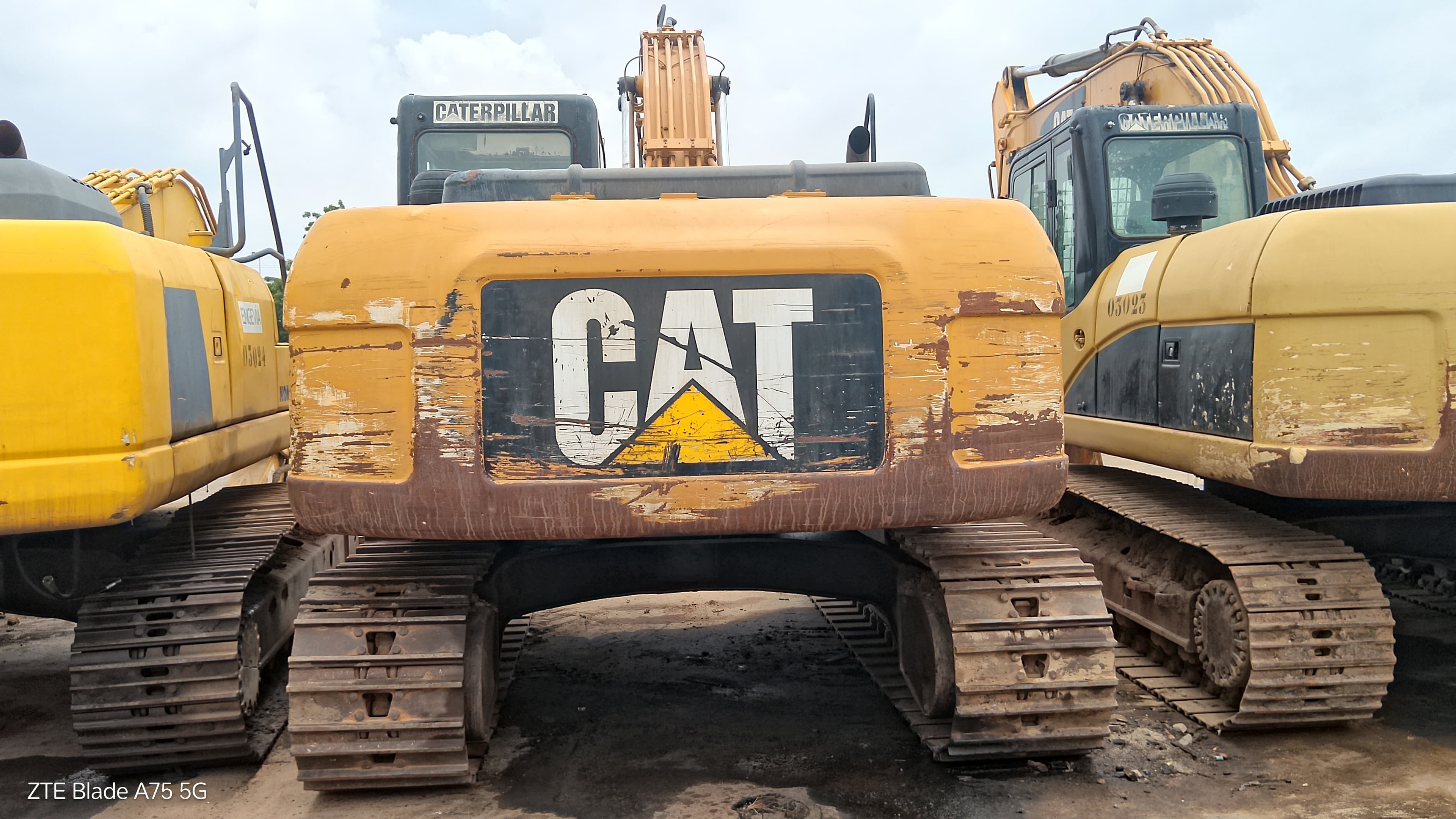 Escavadora de Rastos 20 T CATERPILLAR 320 D — imagem 5