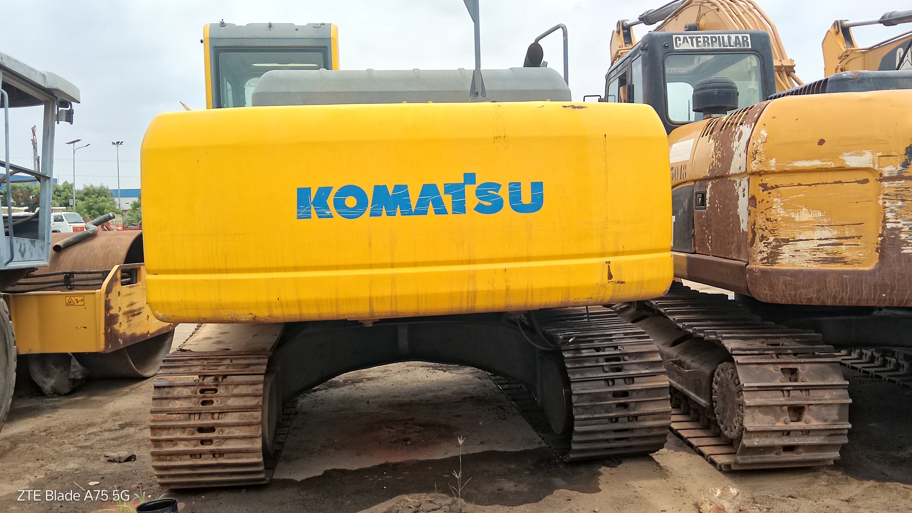 Escavadora de Rastos 20 T KOMATSU PC 220-8 HCU — image 2