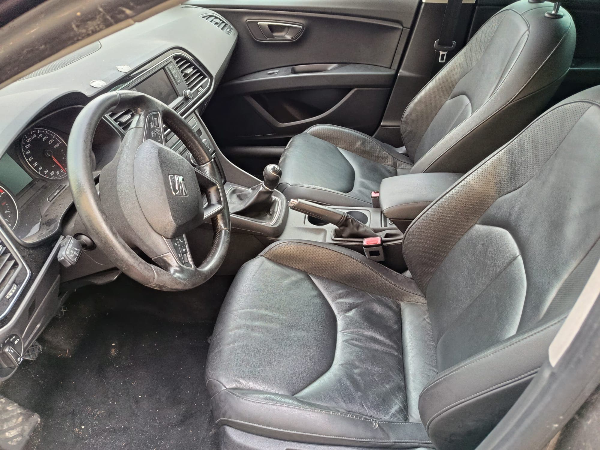 Seat Leon · Ano 2014 — imagen 9