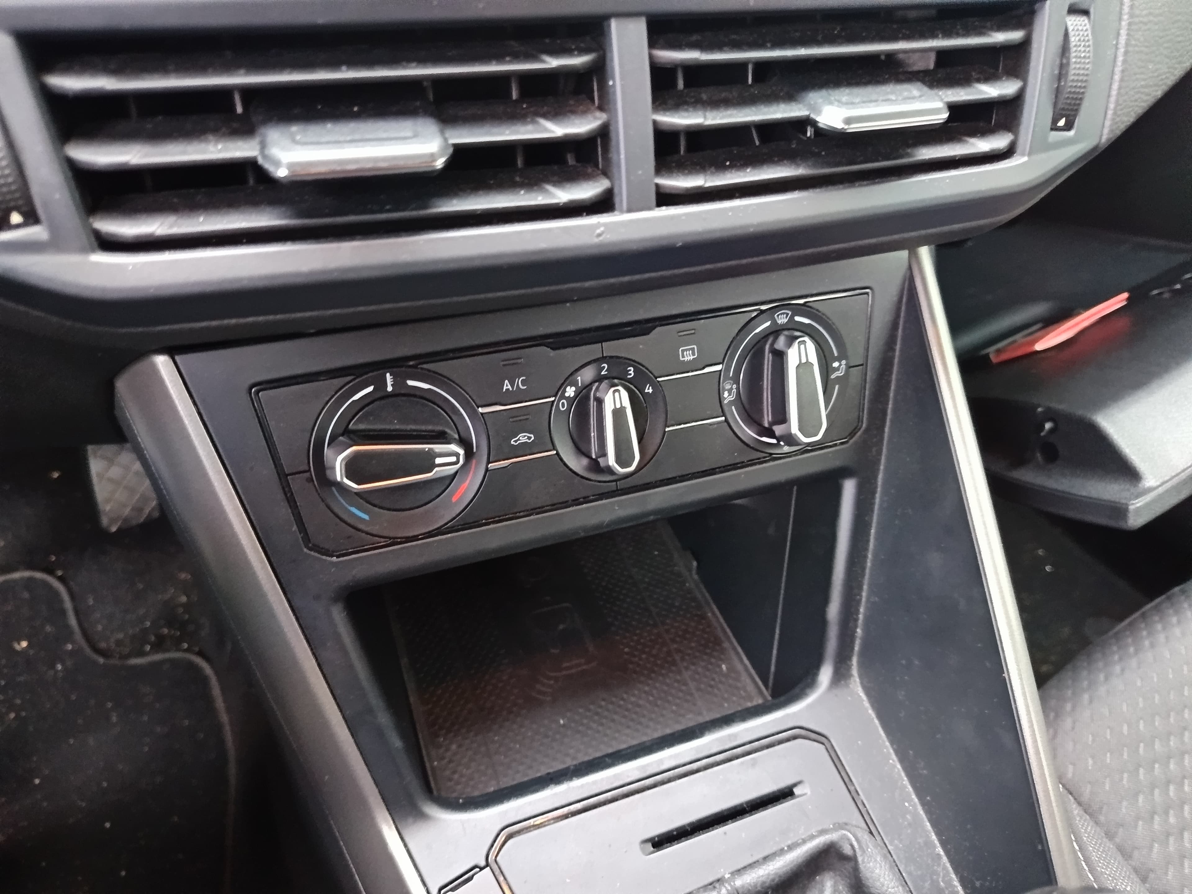 Volkswagen Polo · Ano 2018 — image 18