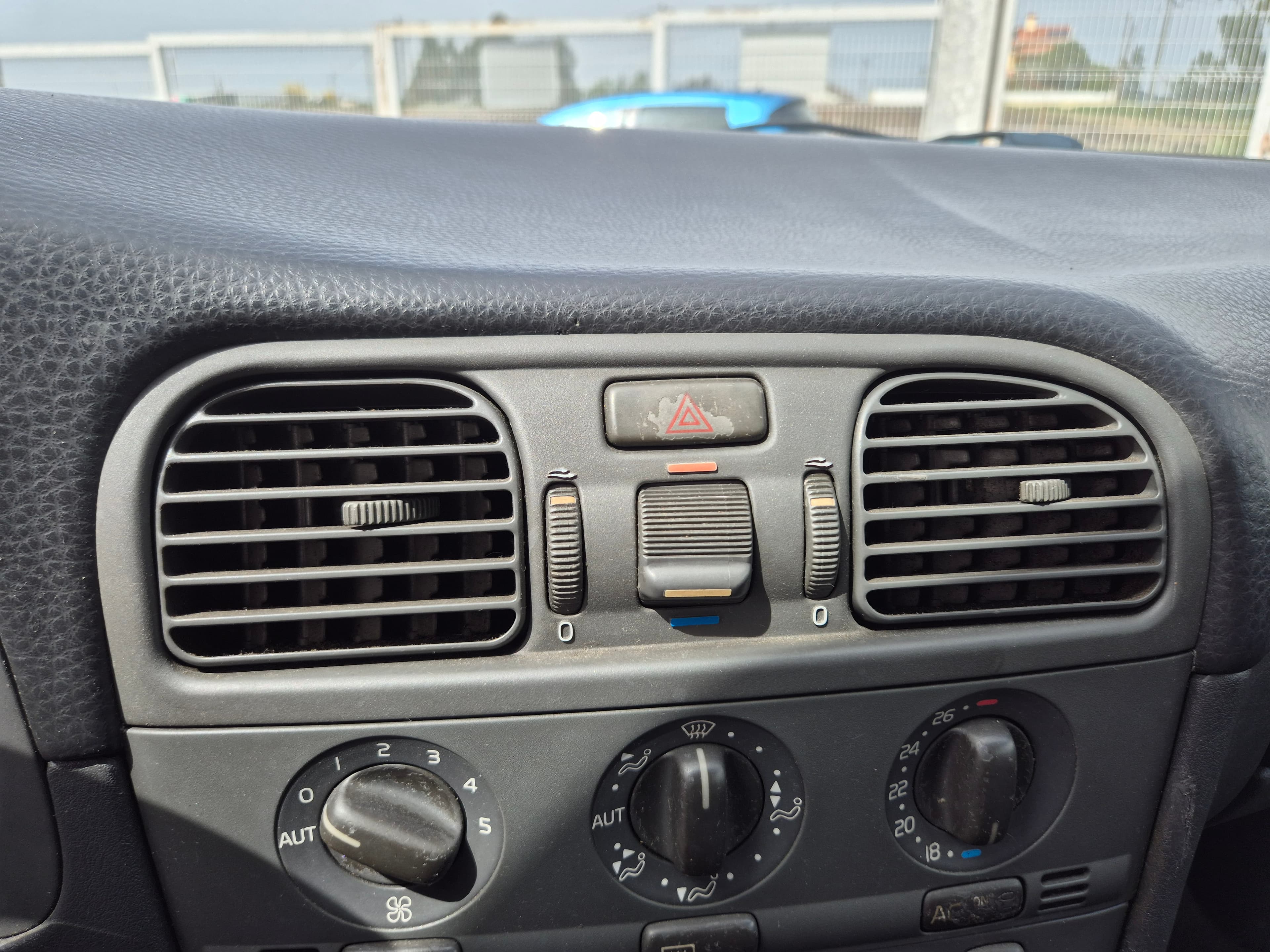 Volvo S40 · Ano 1997 — imagen 41