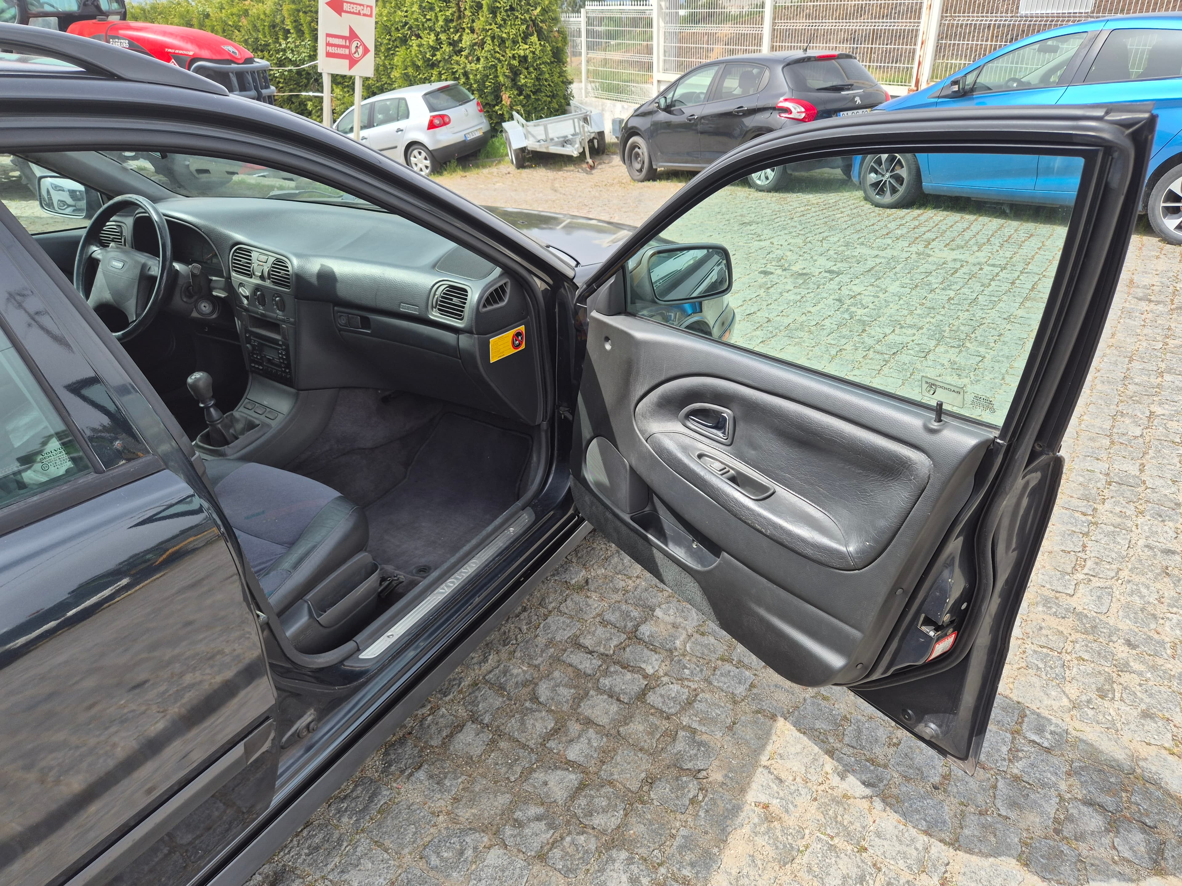 Volvo S40 · Ano 1997 — imagen 18