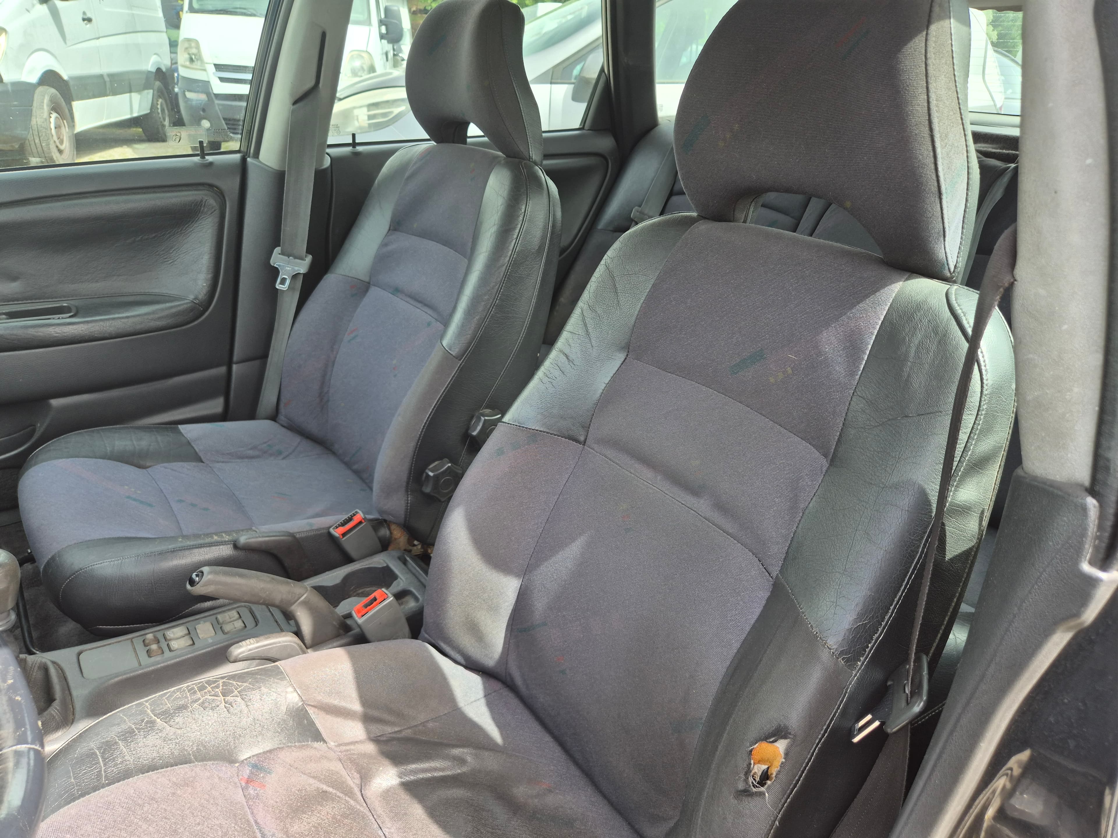 Volvo S40 · Ano 1997 — imagen 25