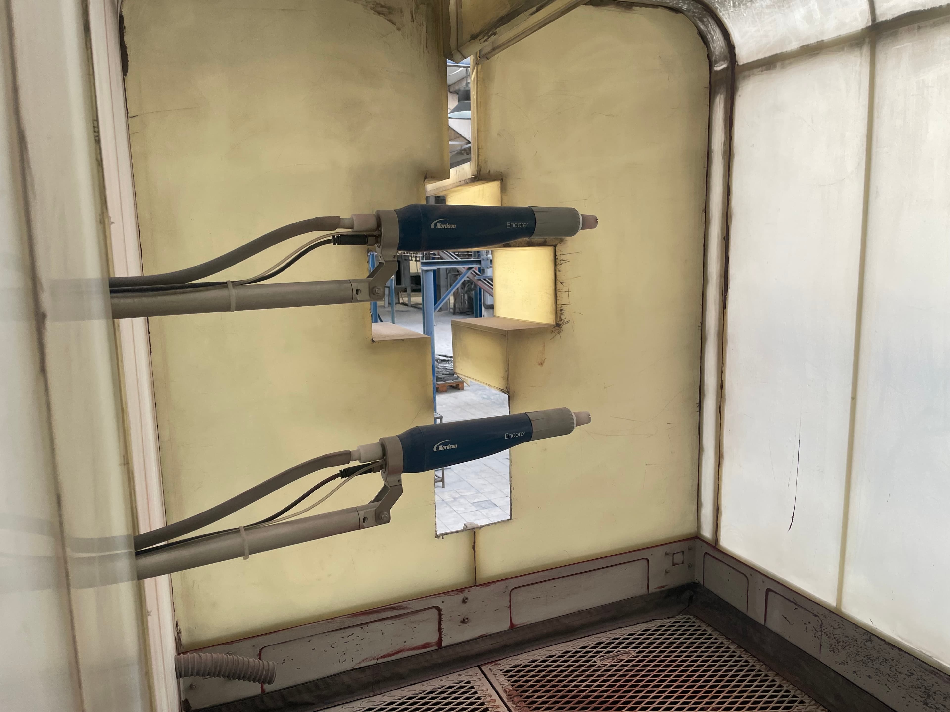 Cabine Pintura Nordson — imagem 3