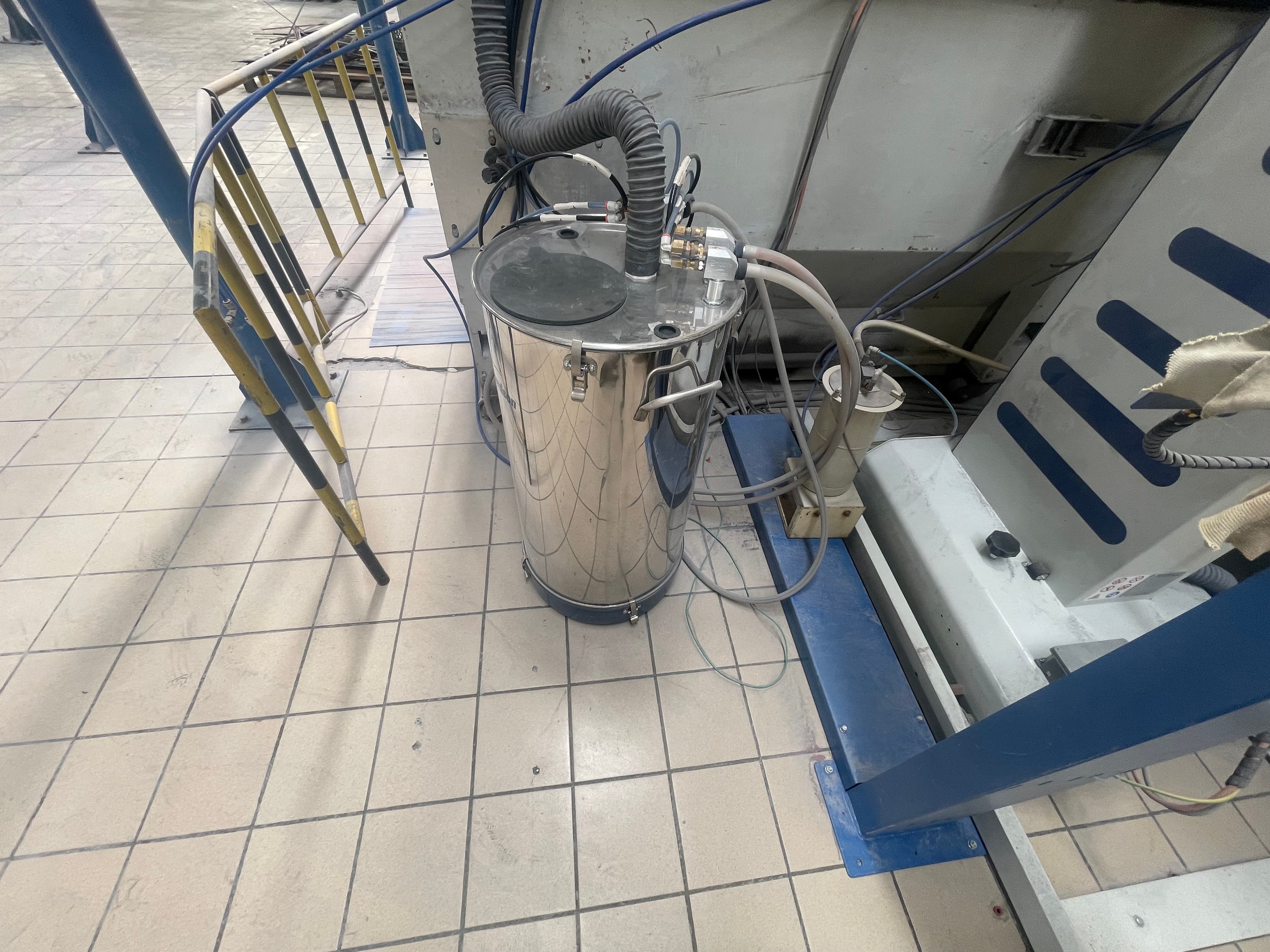 Cabine Pintura Nordson — imagem 10