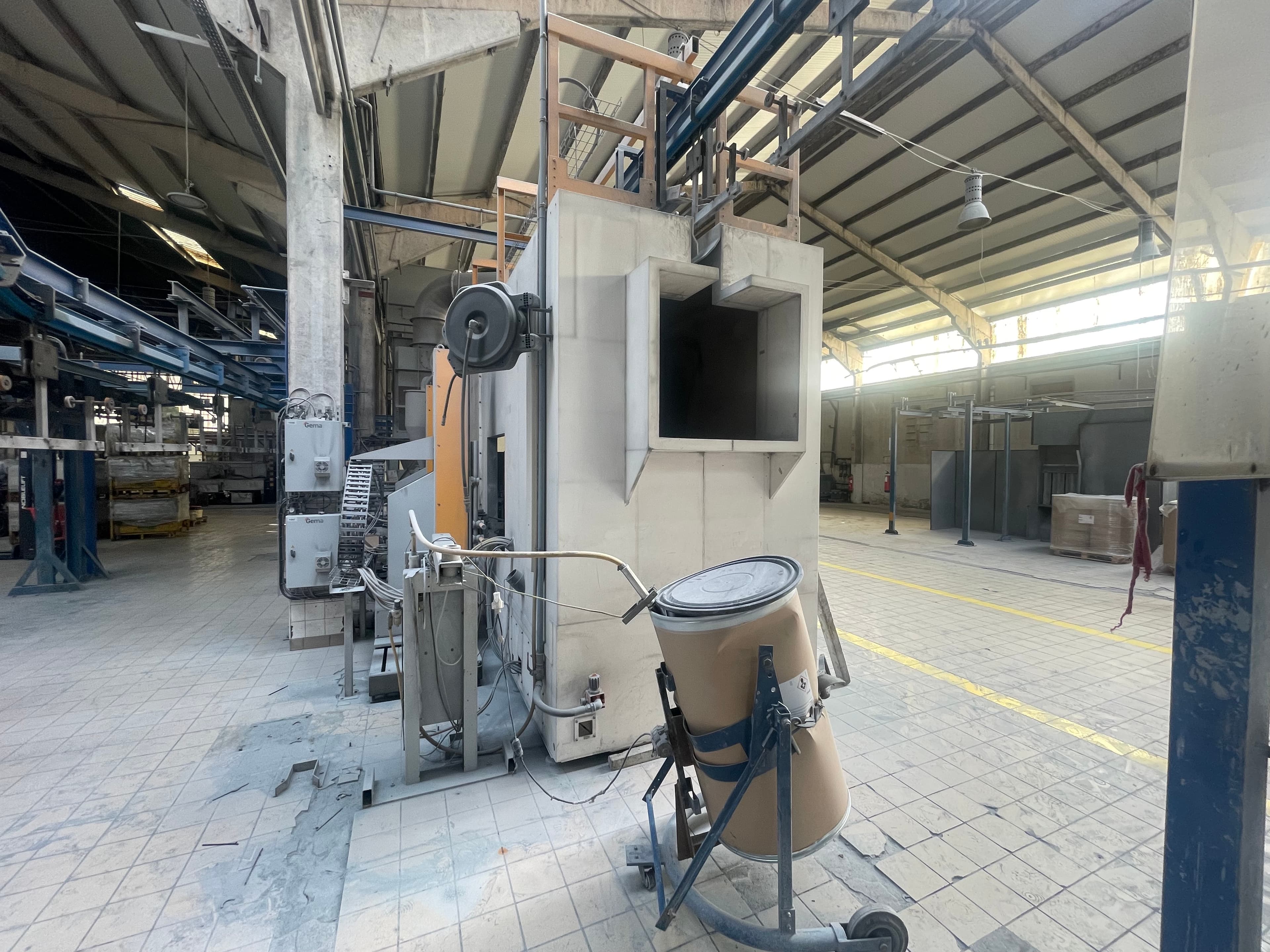 Cabine Esmaltagem Gema — imagem 3