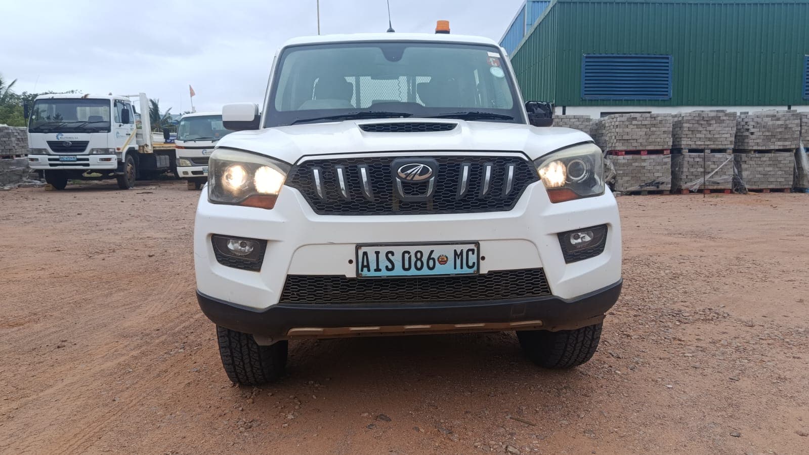 Mahindra/Scorpion dupla cabine - 2019 — imagem 3
