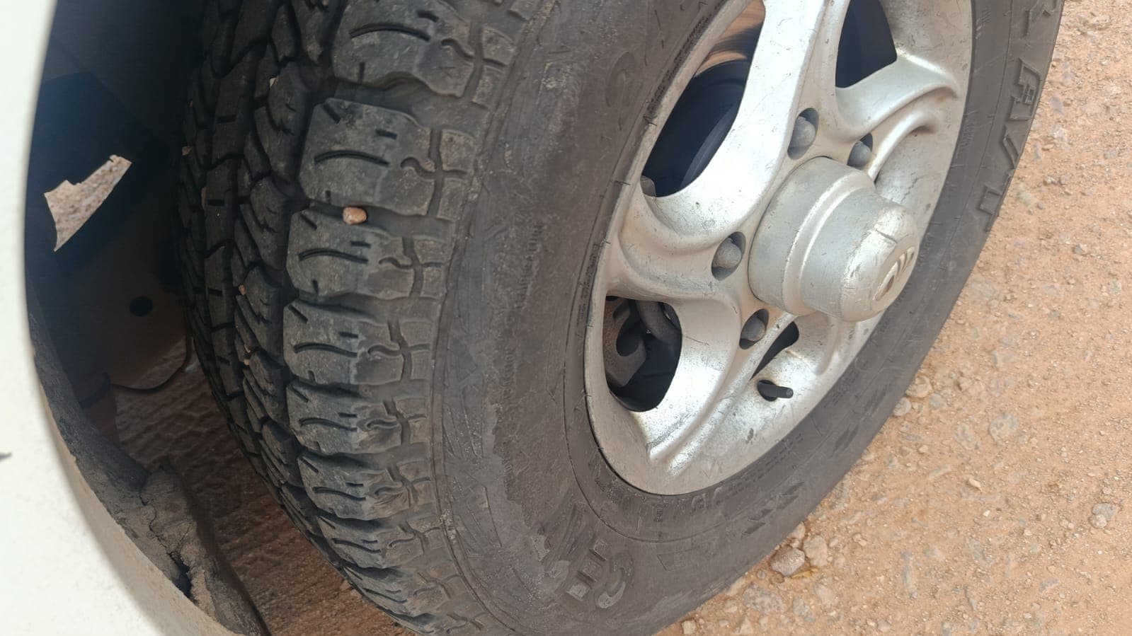 Mahindra/Scorpion dupla cabine - 2019 — imagem 8