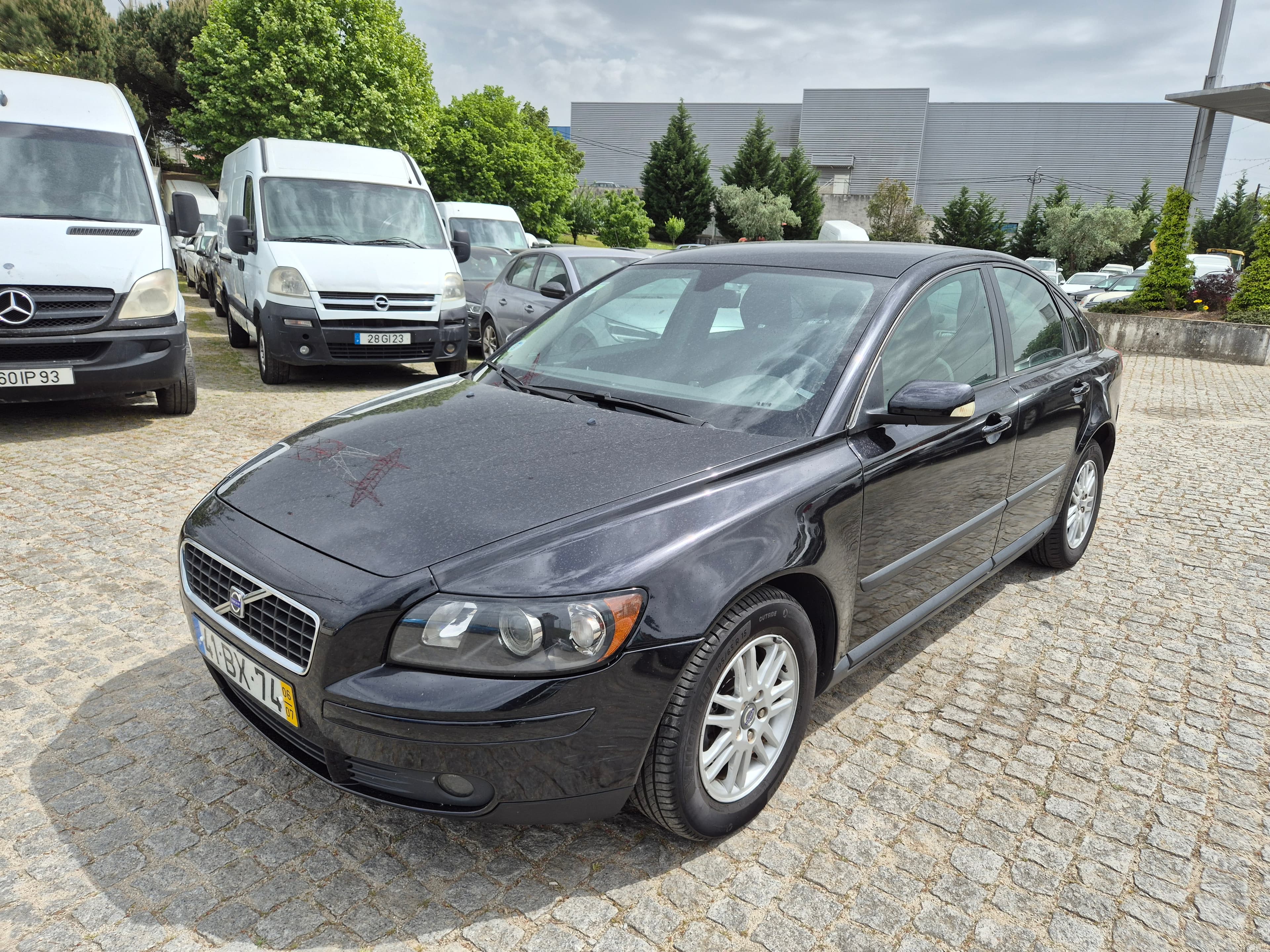Volvo S40 1.6 D · Ano 2006 — image 1