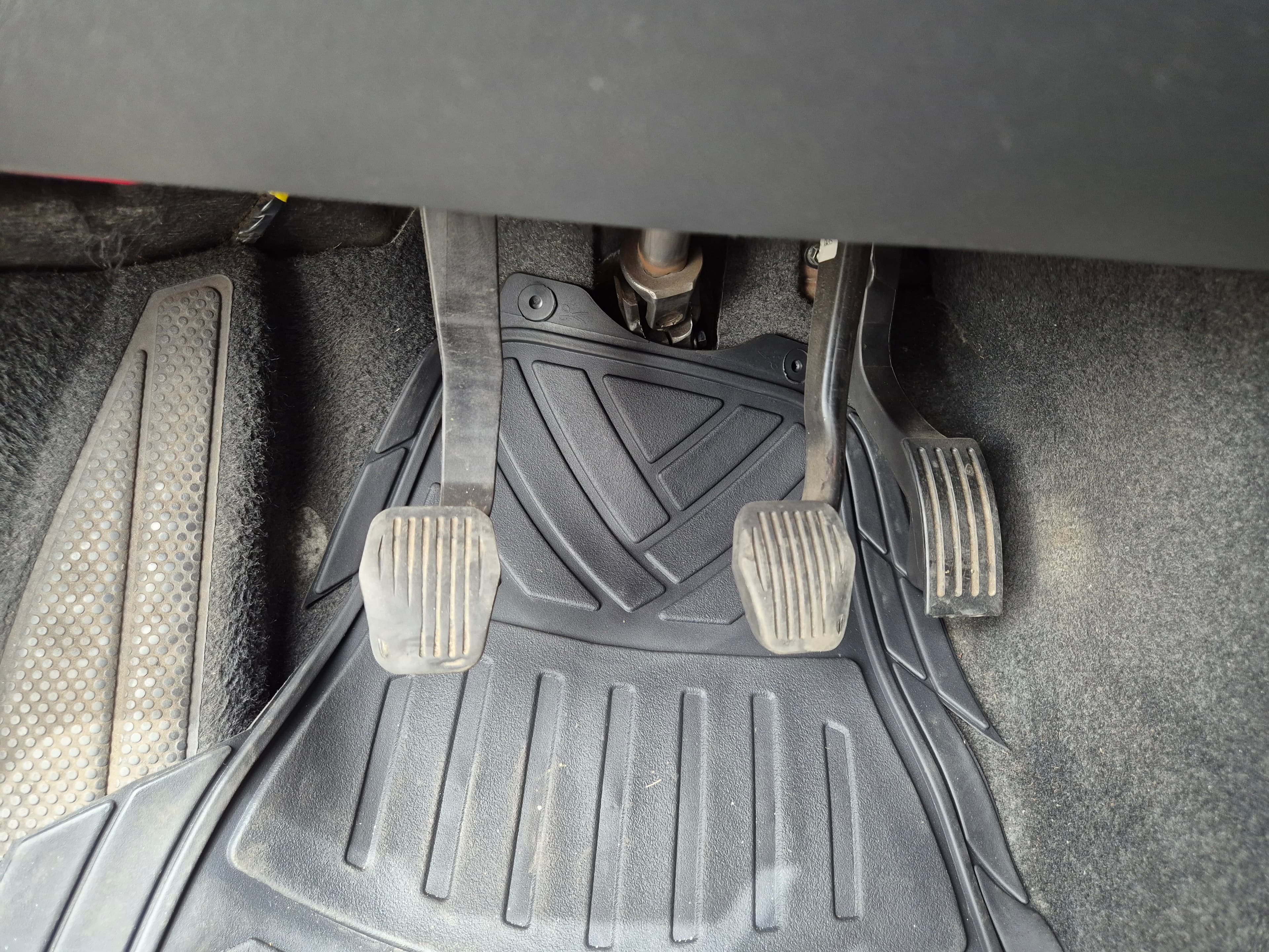 Volvo S40 1.6 D · Ano 2006 — image 29