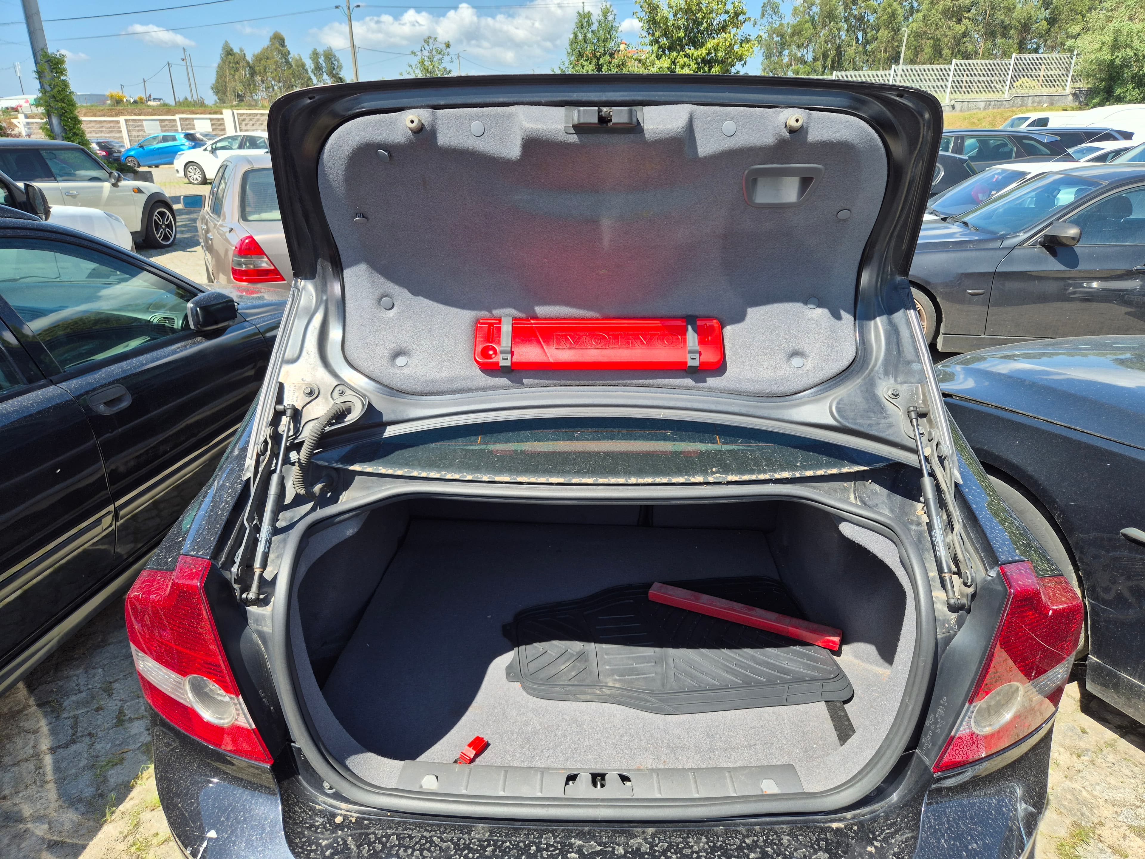 Volvo S40 1.6 D · Ano 2006 — image 7