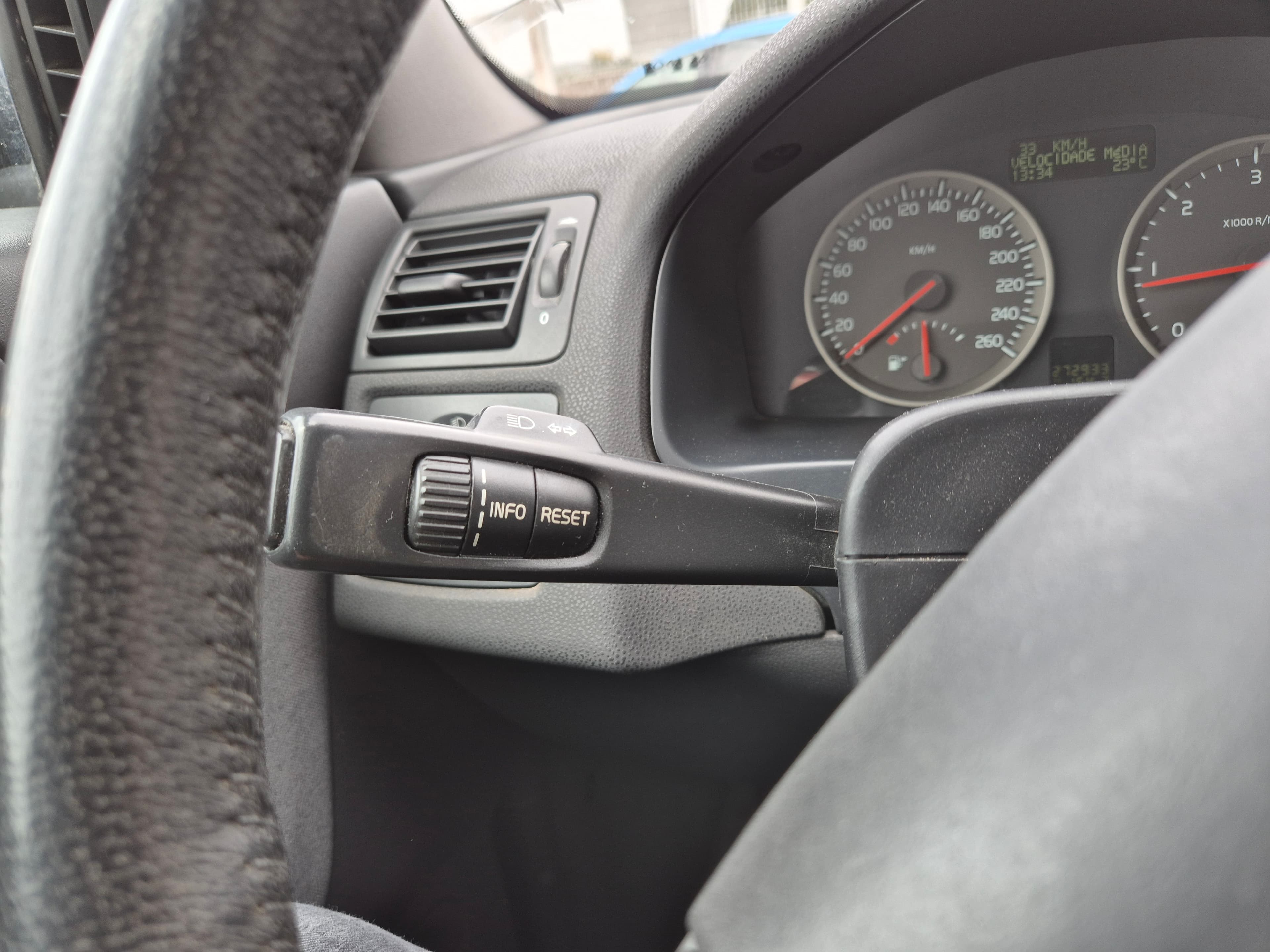 Volvo S40 1.6 D · Ano 2006 — image 34