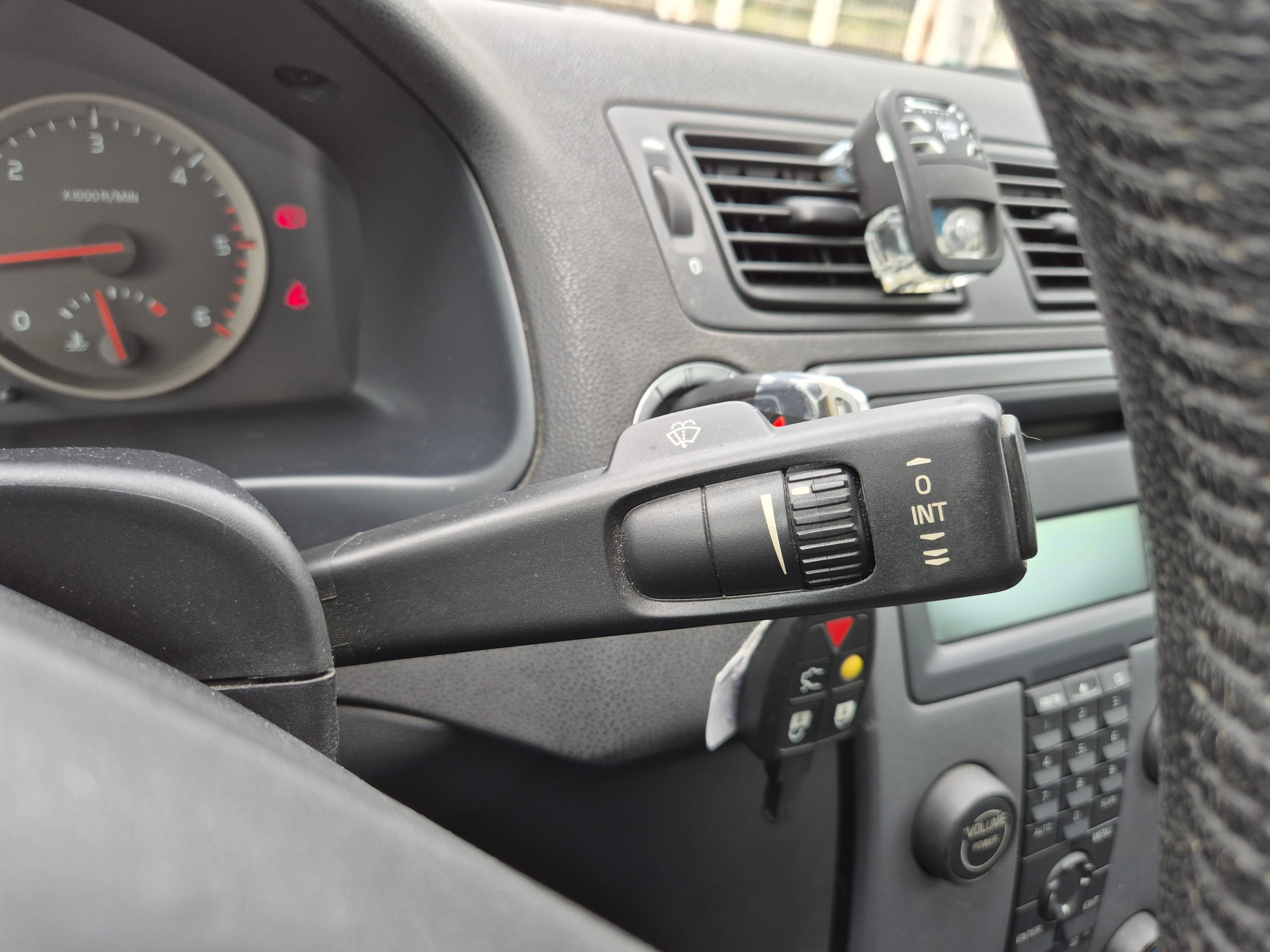 Volvo S40 1.6 D · Ano 2006 — image 35
