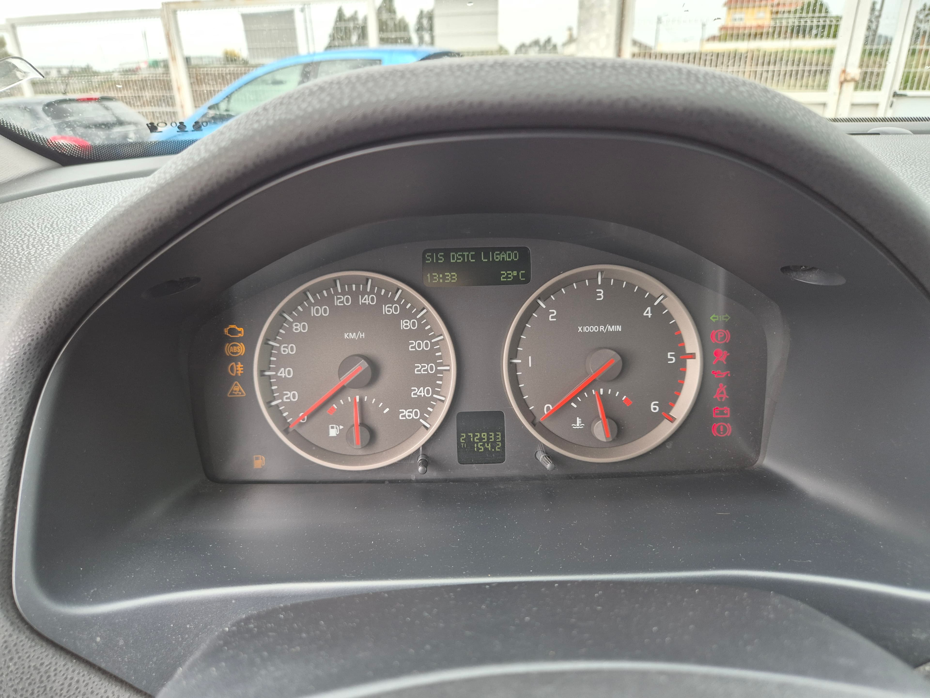 Volvo S40 1.6 D · Ano 2006 — image 31
