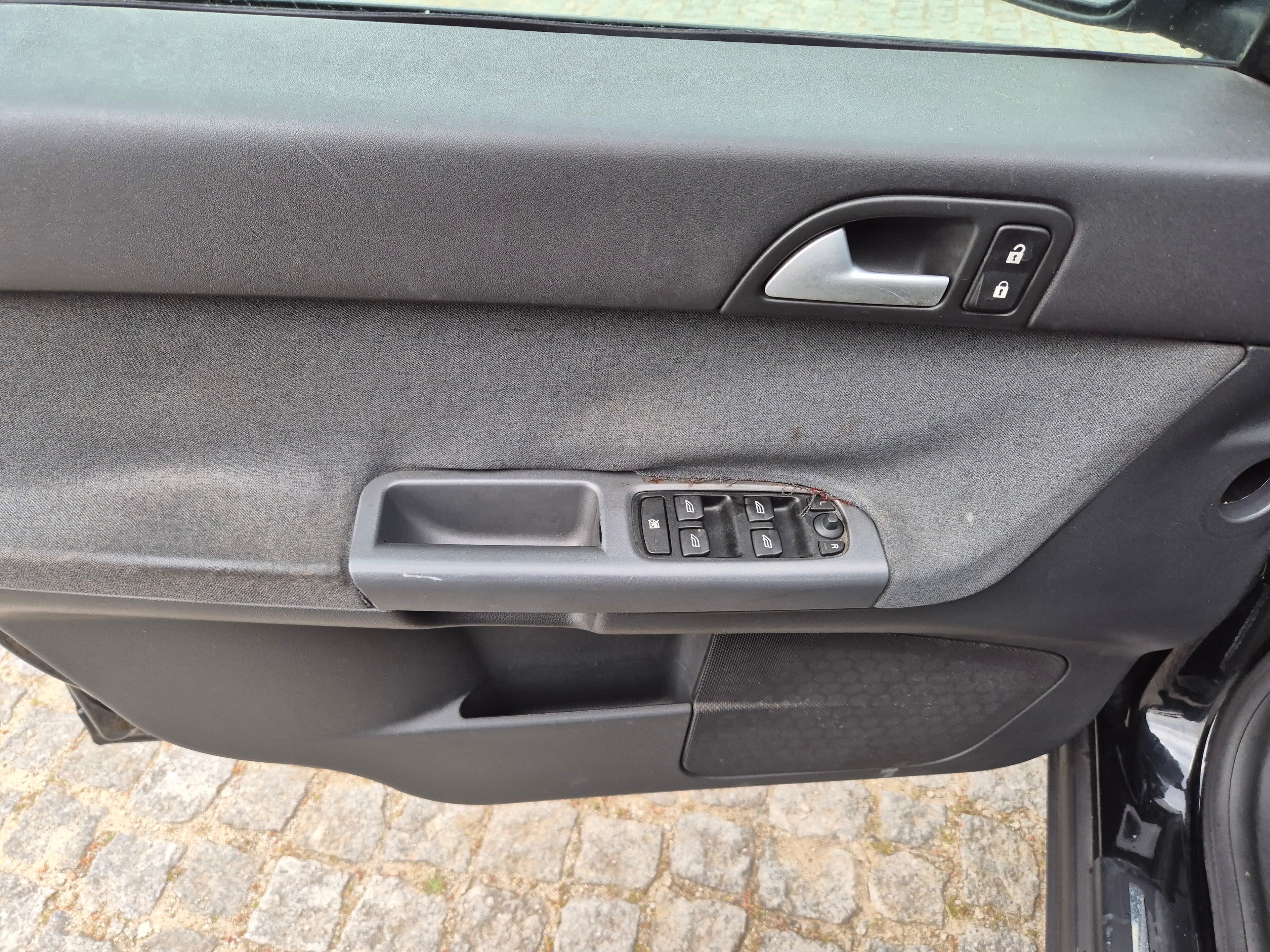 Volvo S40 1.6 D · Ano 2006 — image 25