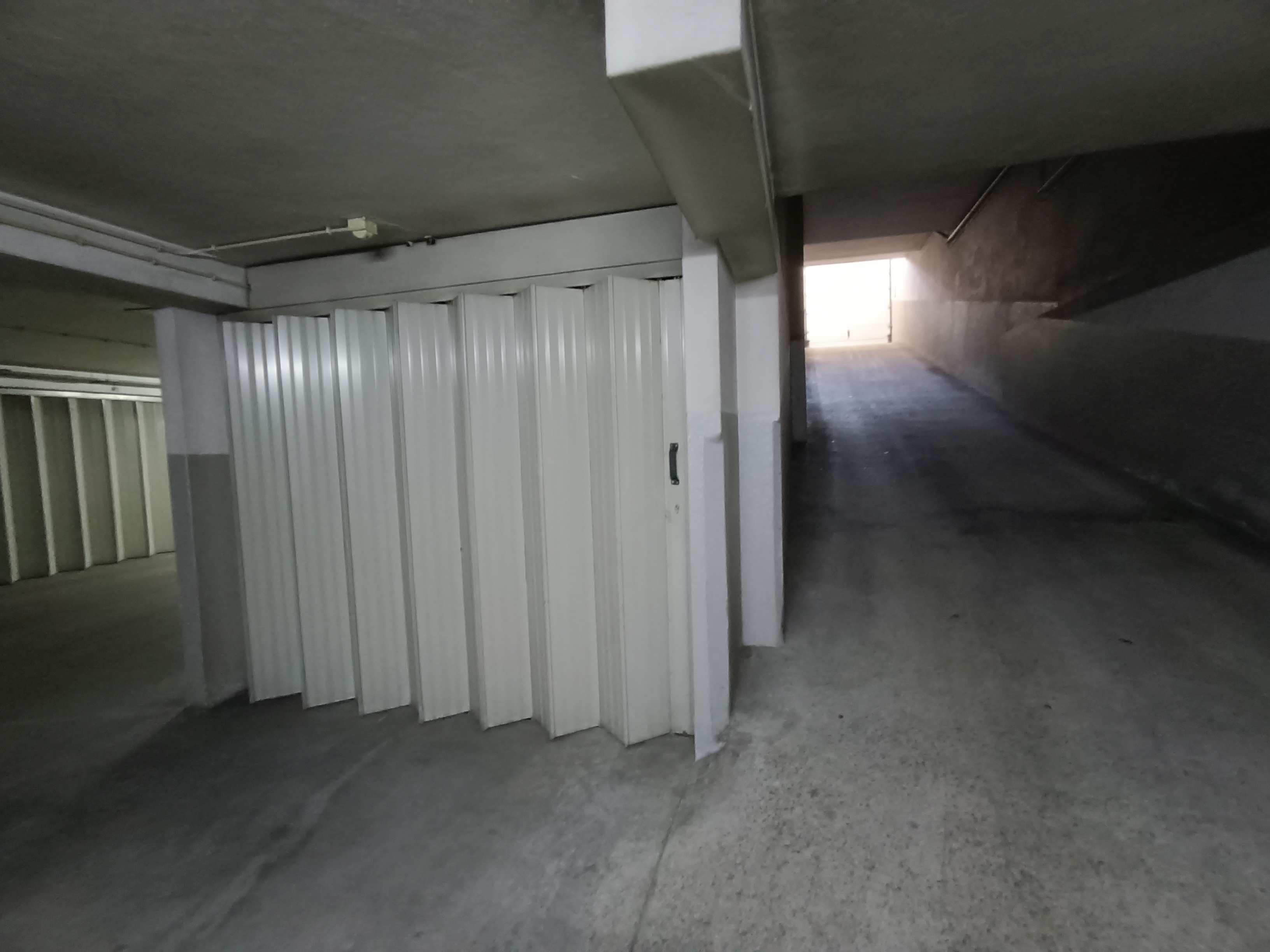 Garagem · Mafamude, Vila Nova de Gaia — imagem 2