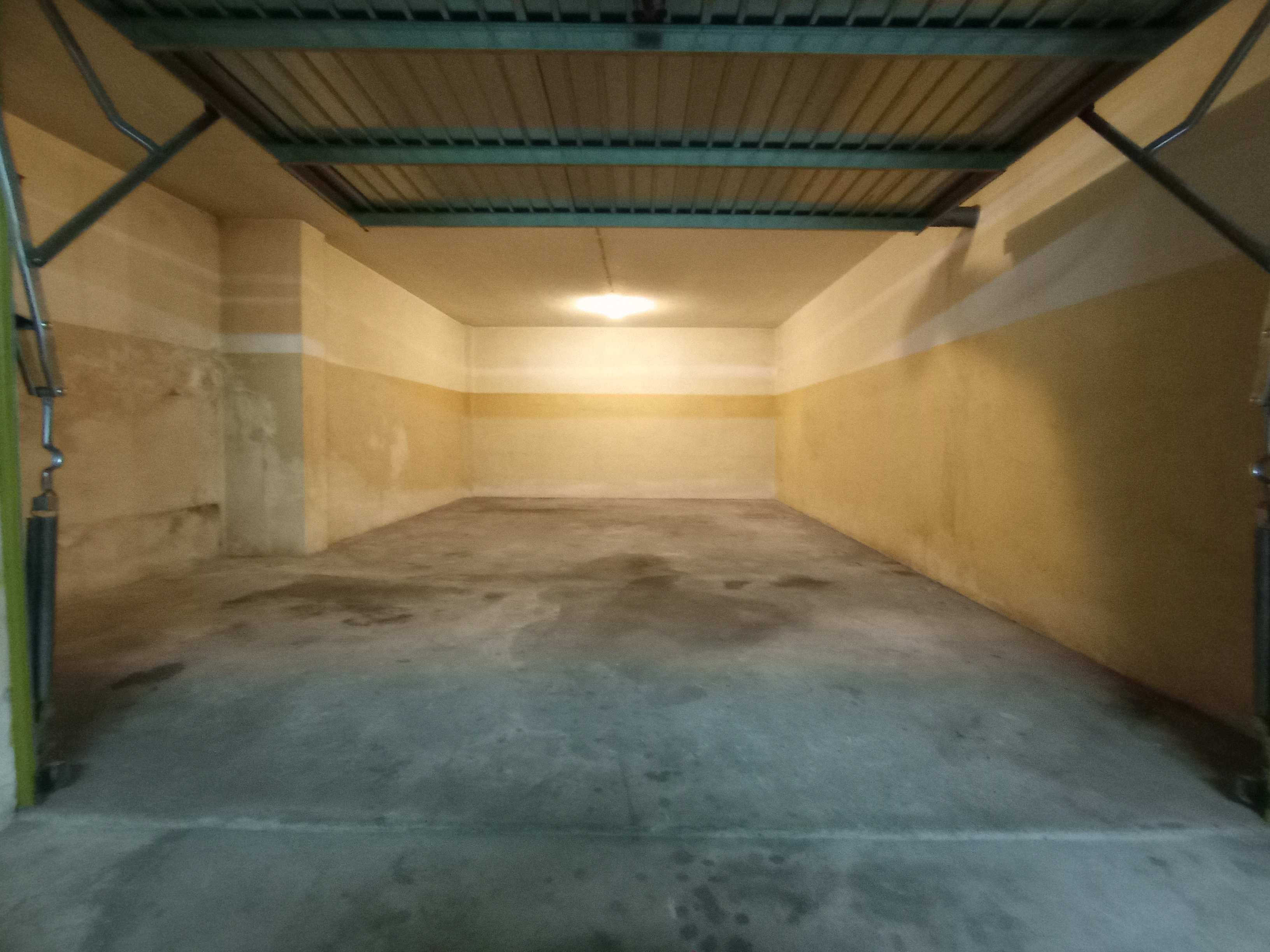 Garagem · Serzedo, Vila Nova de Gaia — imagem 6