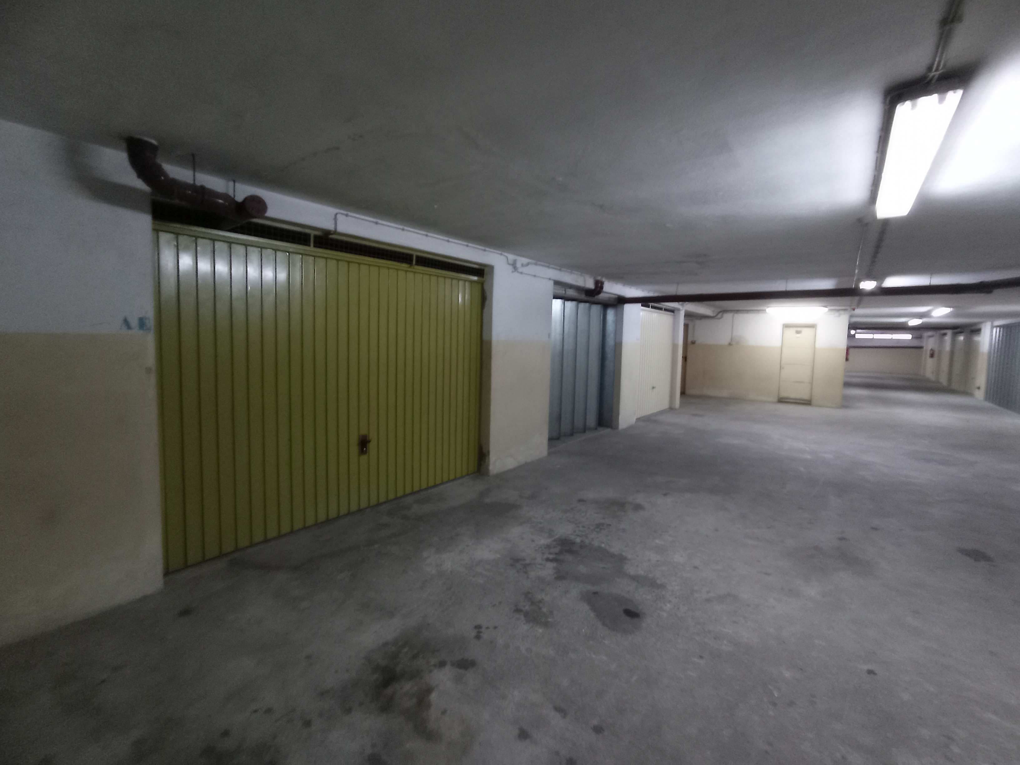 Garagem · Serzedo, Vila Nova de Gaia — imagem 4
