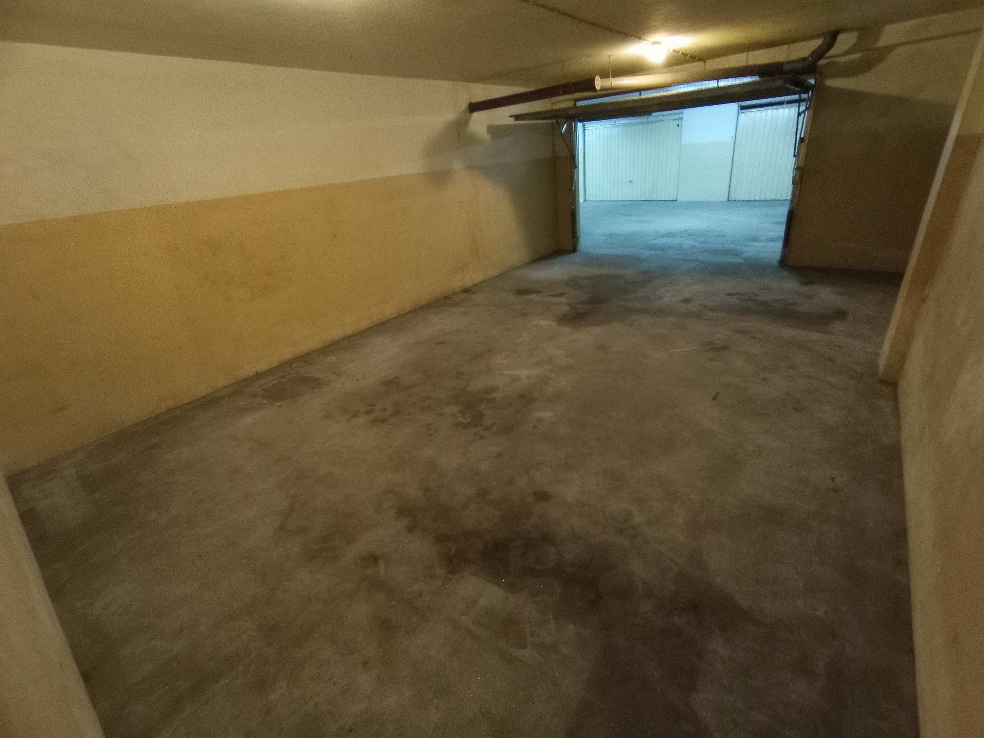 Garagem · Serzedo, Vila Nova de Gaia — imagem 7