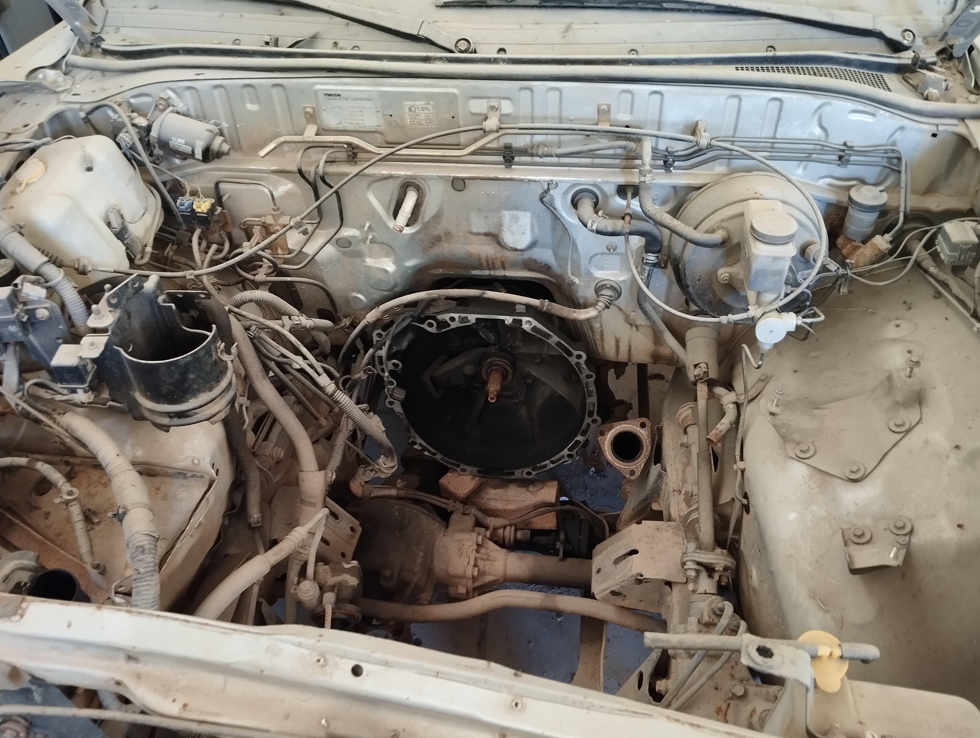 Mazda B2500 · Ano 2000 — imagem 5
