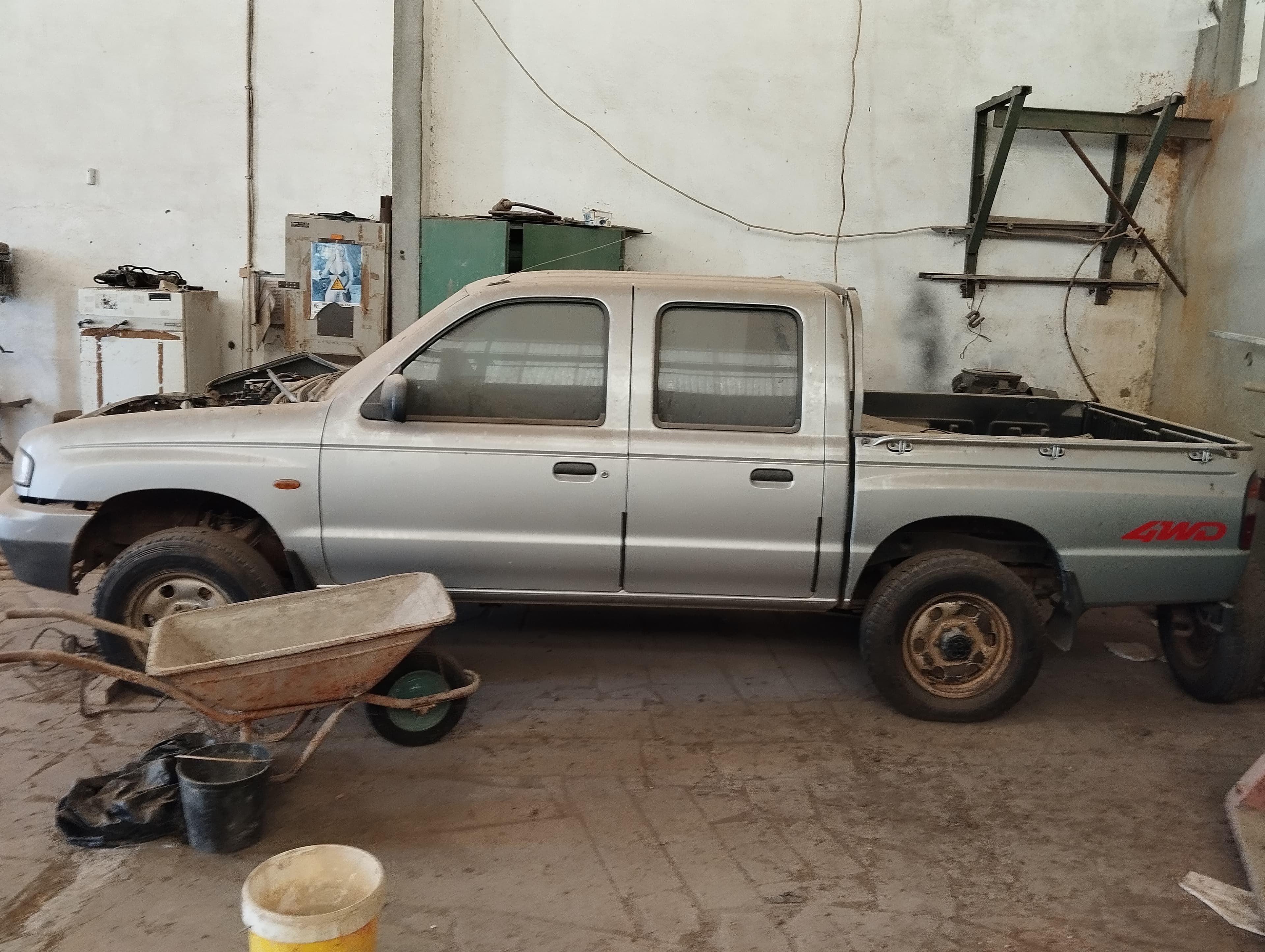 Mazda B2500 · Ano 2000 — imagem 4