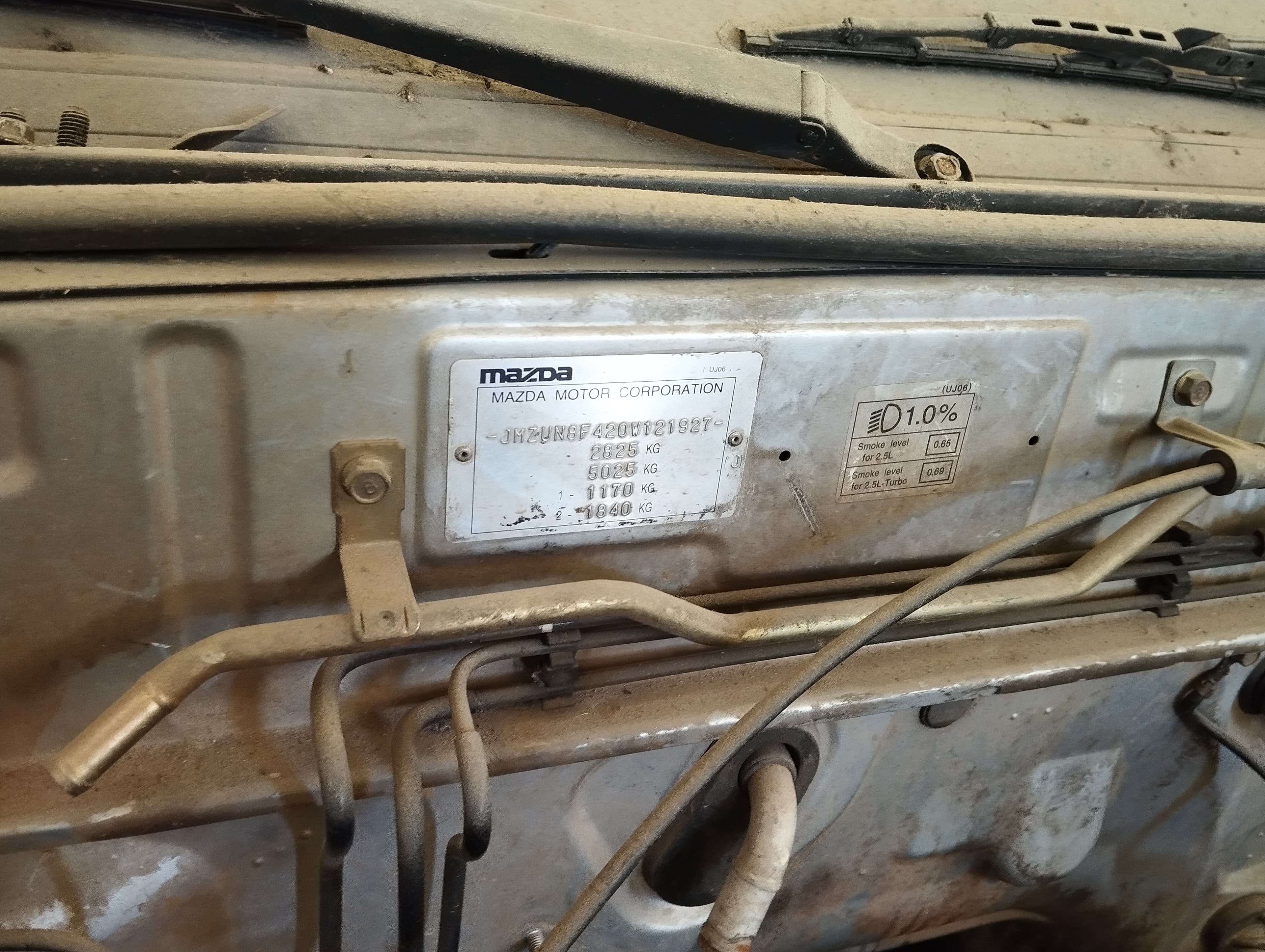 Mazda B2500 · Ano 2000 — imagem 6