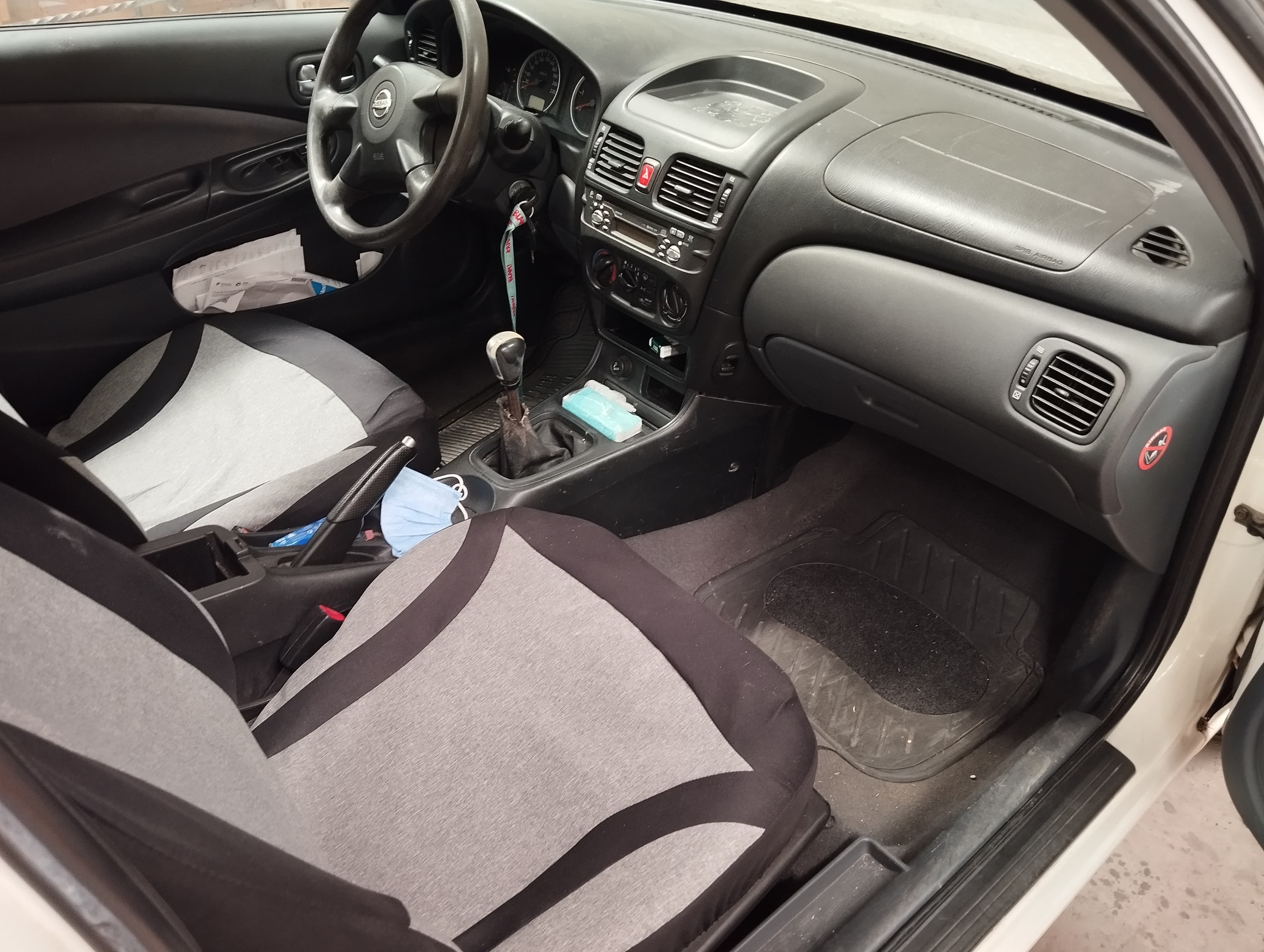 Nissan Almera · Ano 2004 — imagen 6