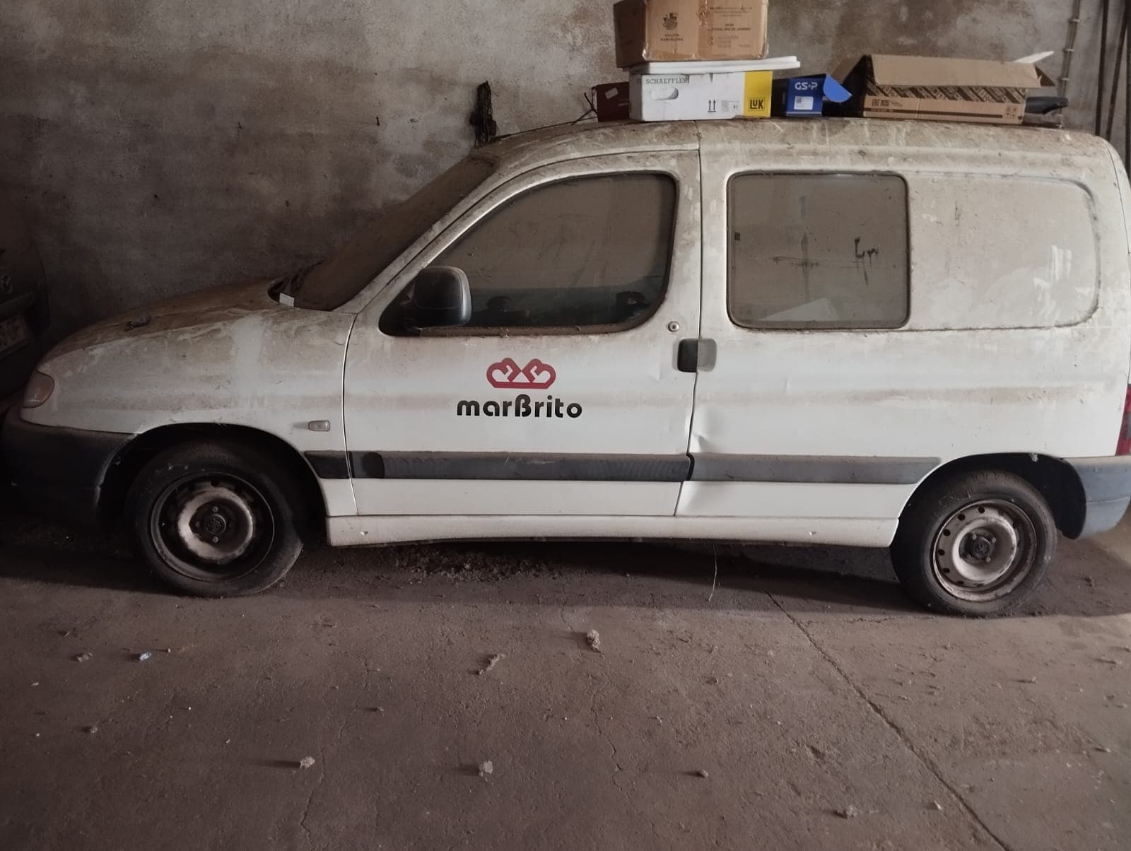 Peugeot Partner 1.9 D · Ano 2000 — imagem 1