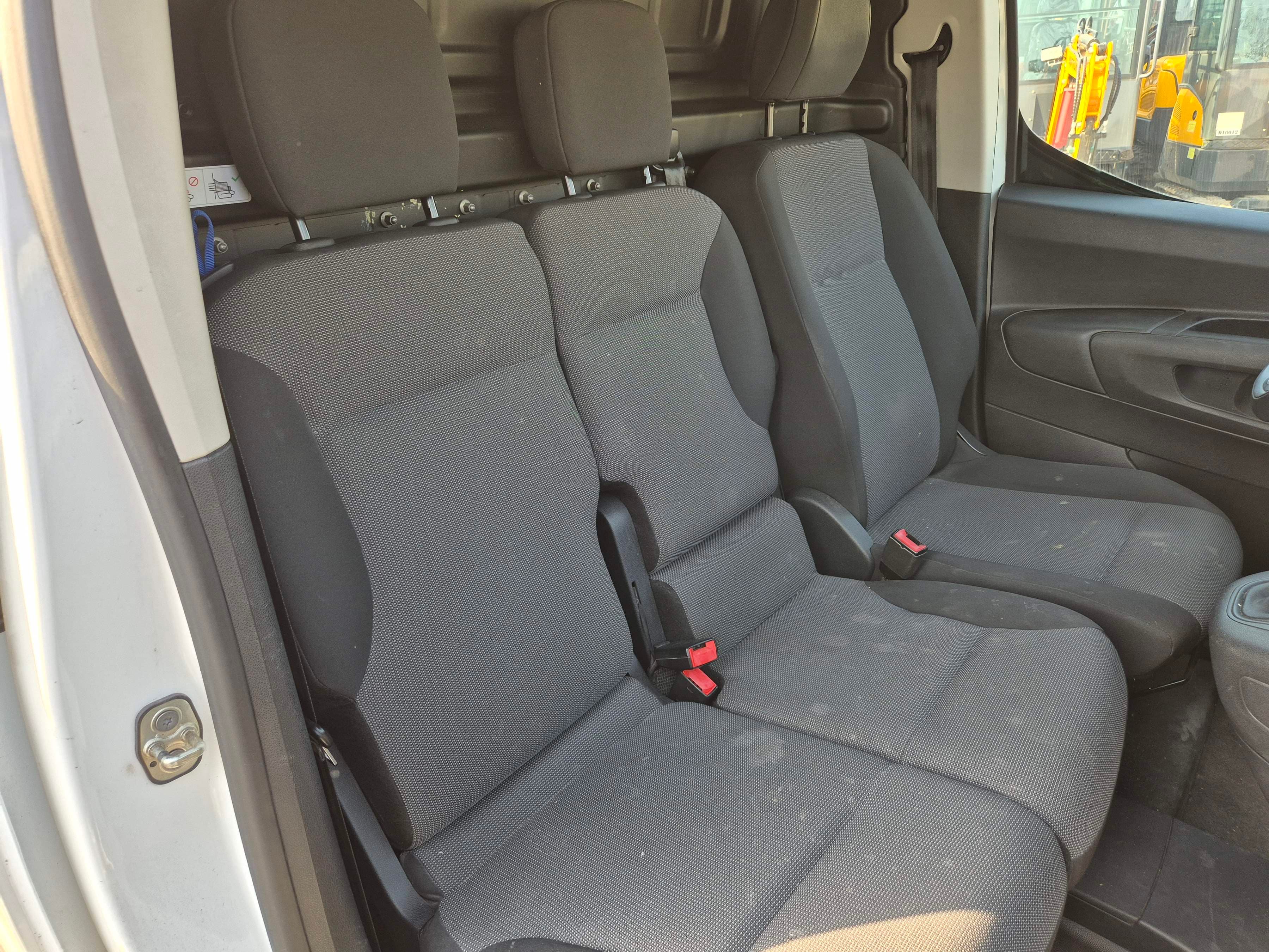 Citroën Berlingo · Ano 2019 — imagem 18