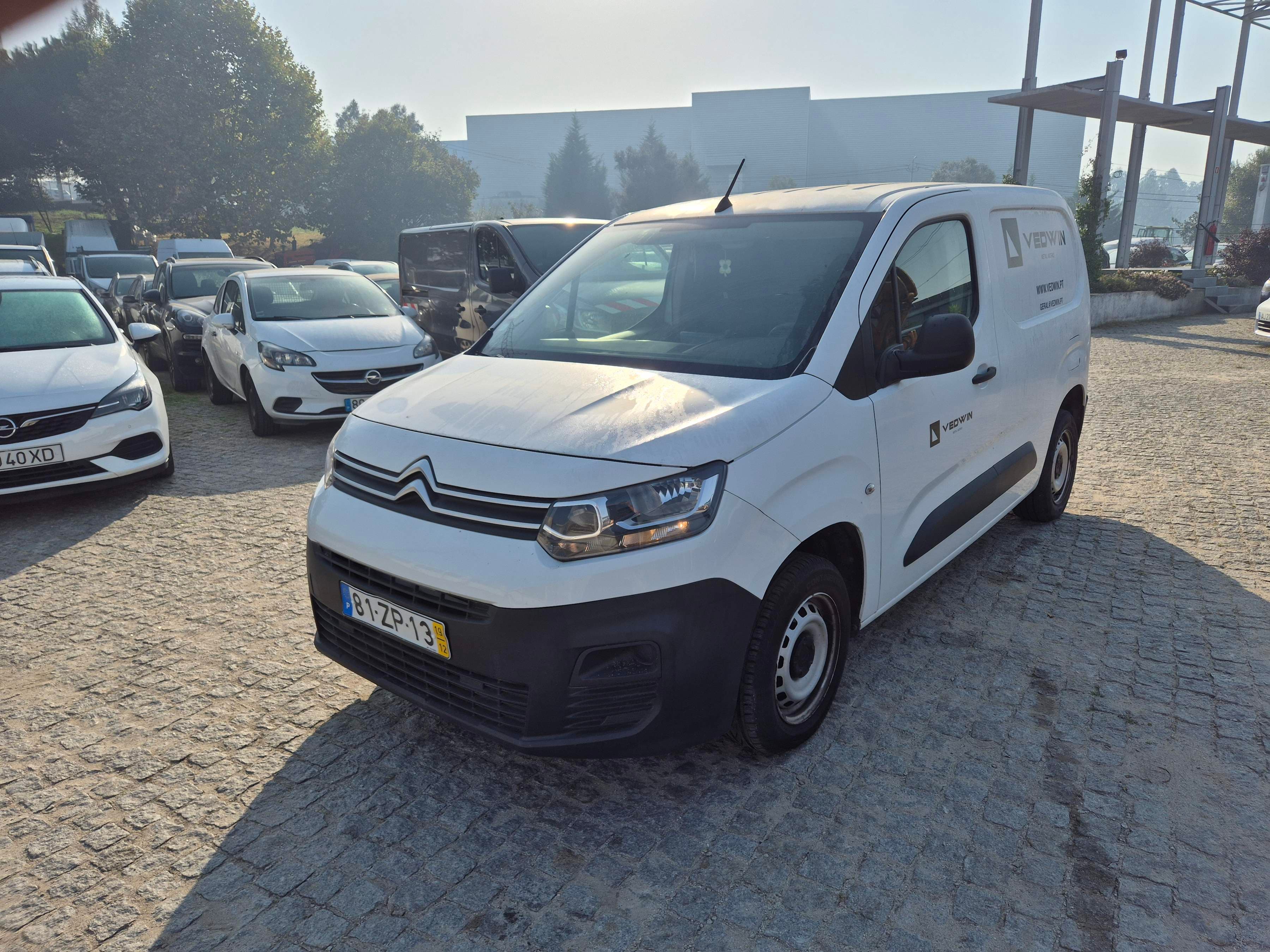 Citroën Berlingo · Ano 2019 — imagem 3